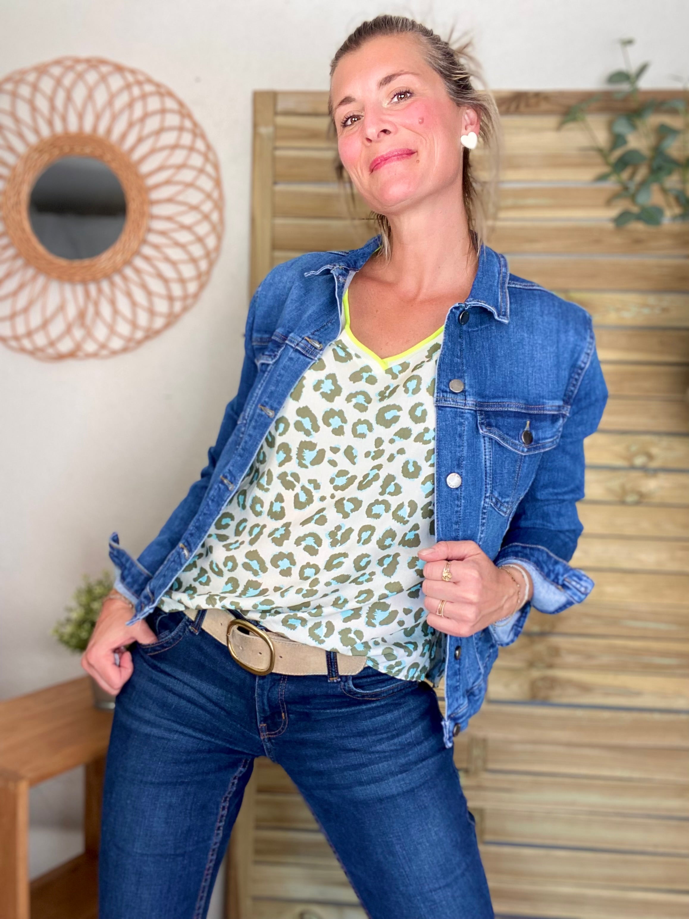 Top imprimé Léo col V avec lurex MISHA - Kaki