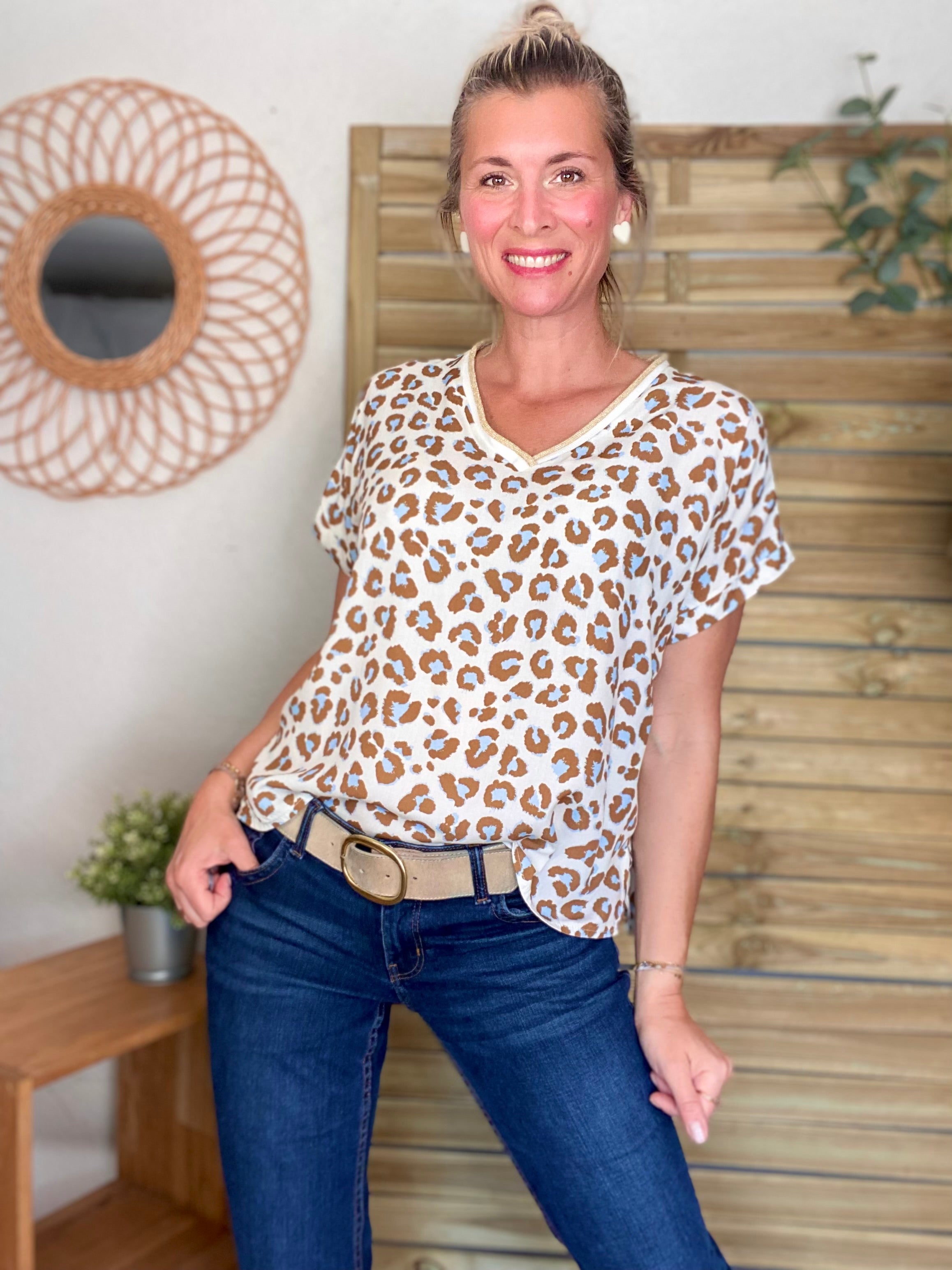 Top imprimé Léo col V avec lurex MISHA - Camel