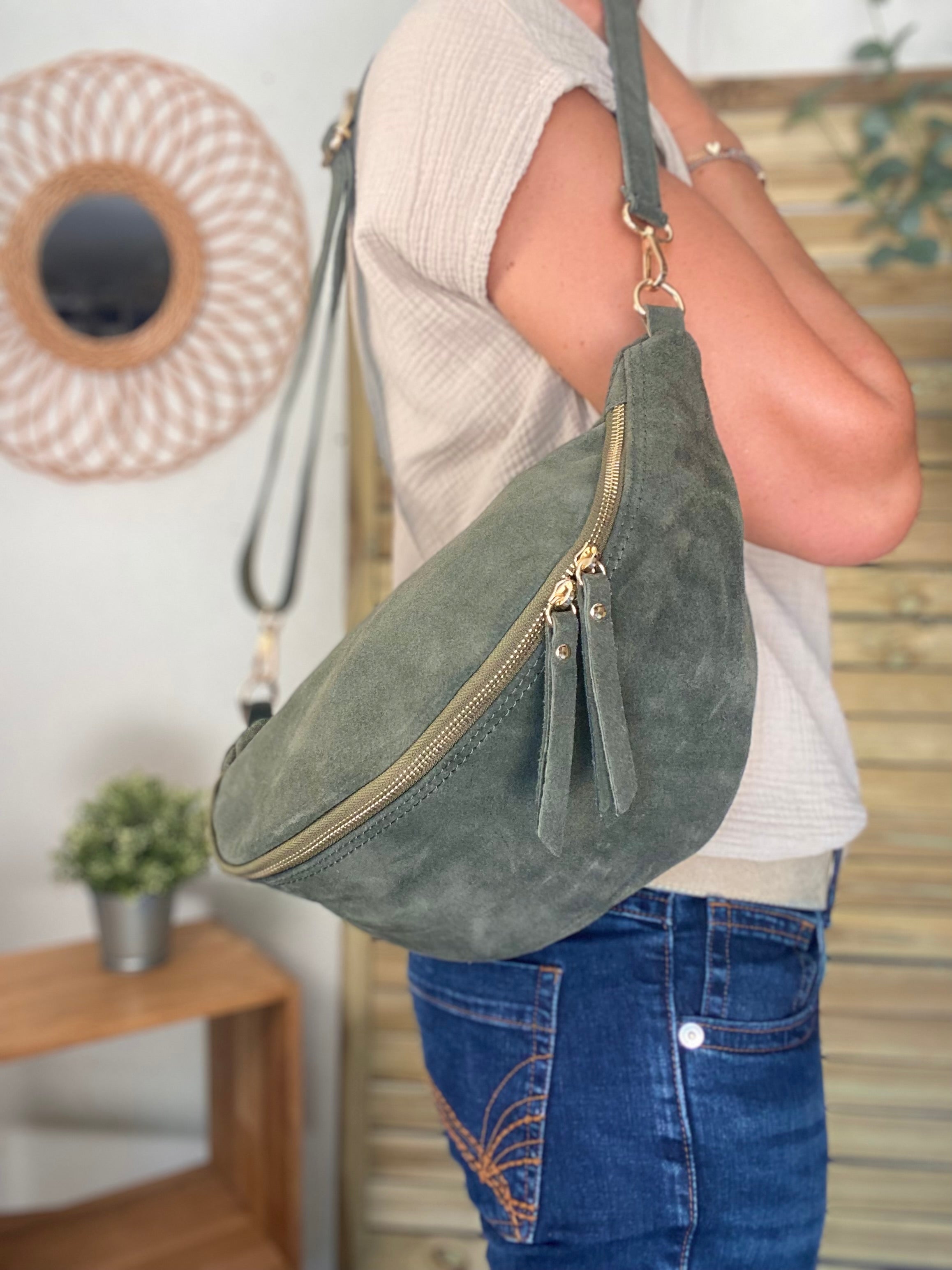 Sac banane XL en croite de cuir - JANE - Kaki