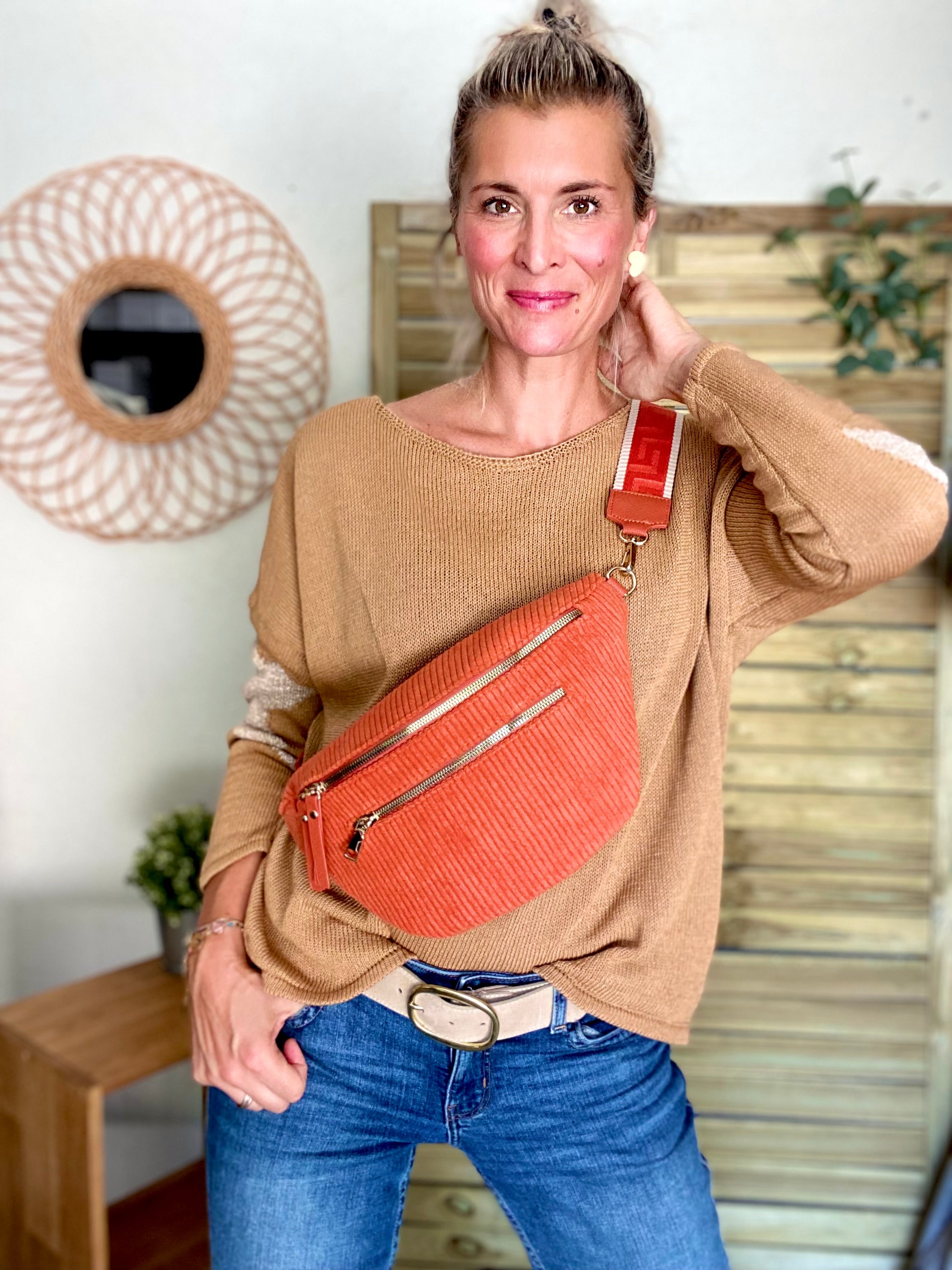 Sac banane XL en velours côtelé 2 zips et sangle fantaisie - WENDY - Brique
