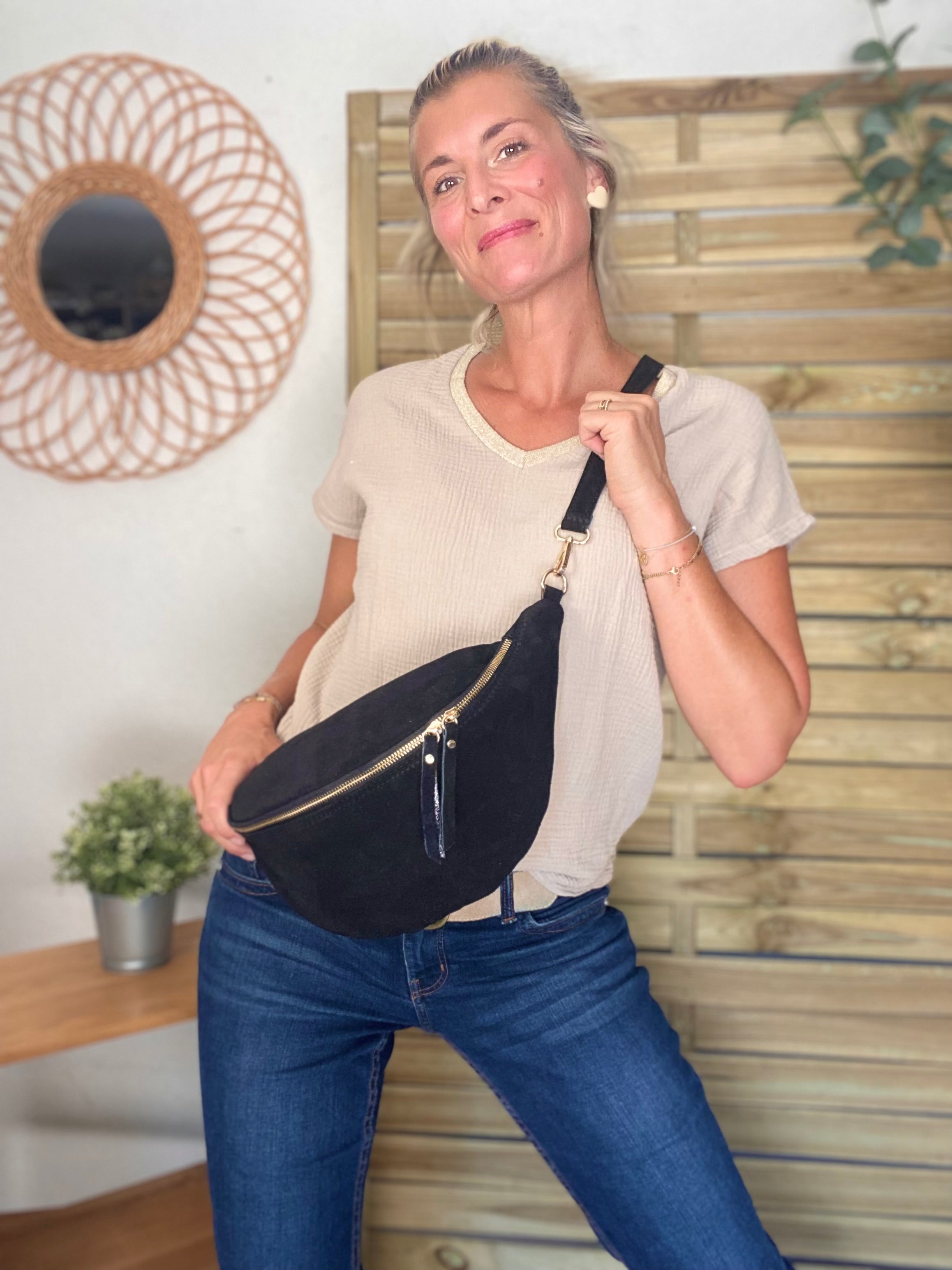 Sac banane XL en croite de cuir - JANE - Noir