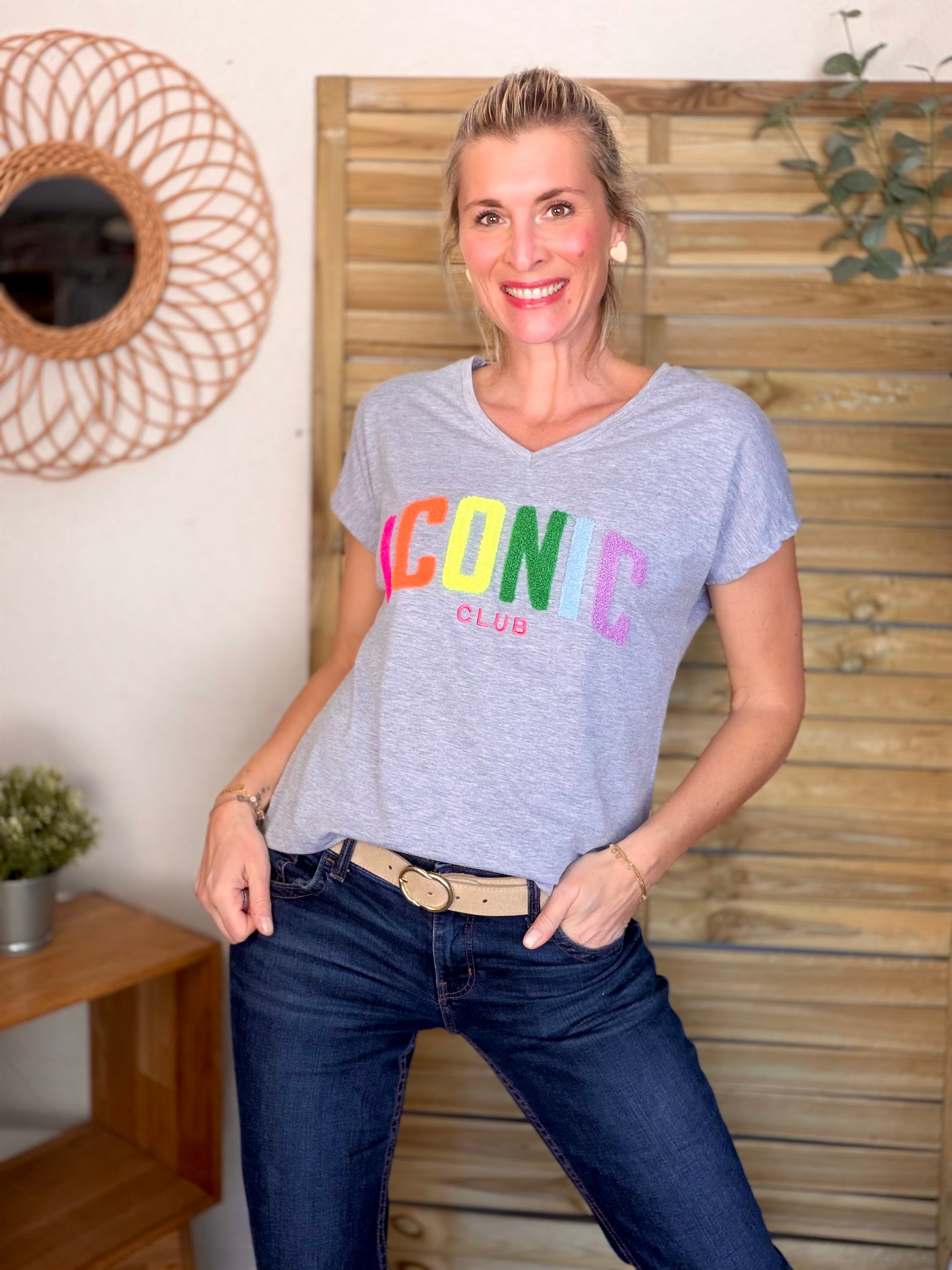 Tee shirt col V cœur ICONIC club MIRANDA Gris