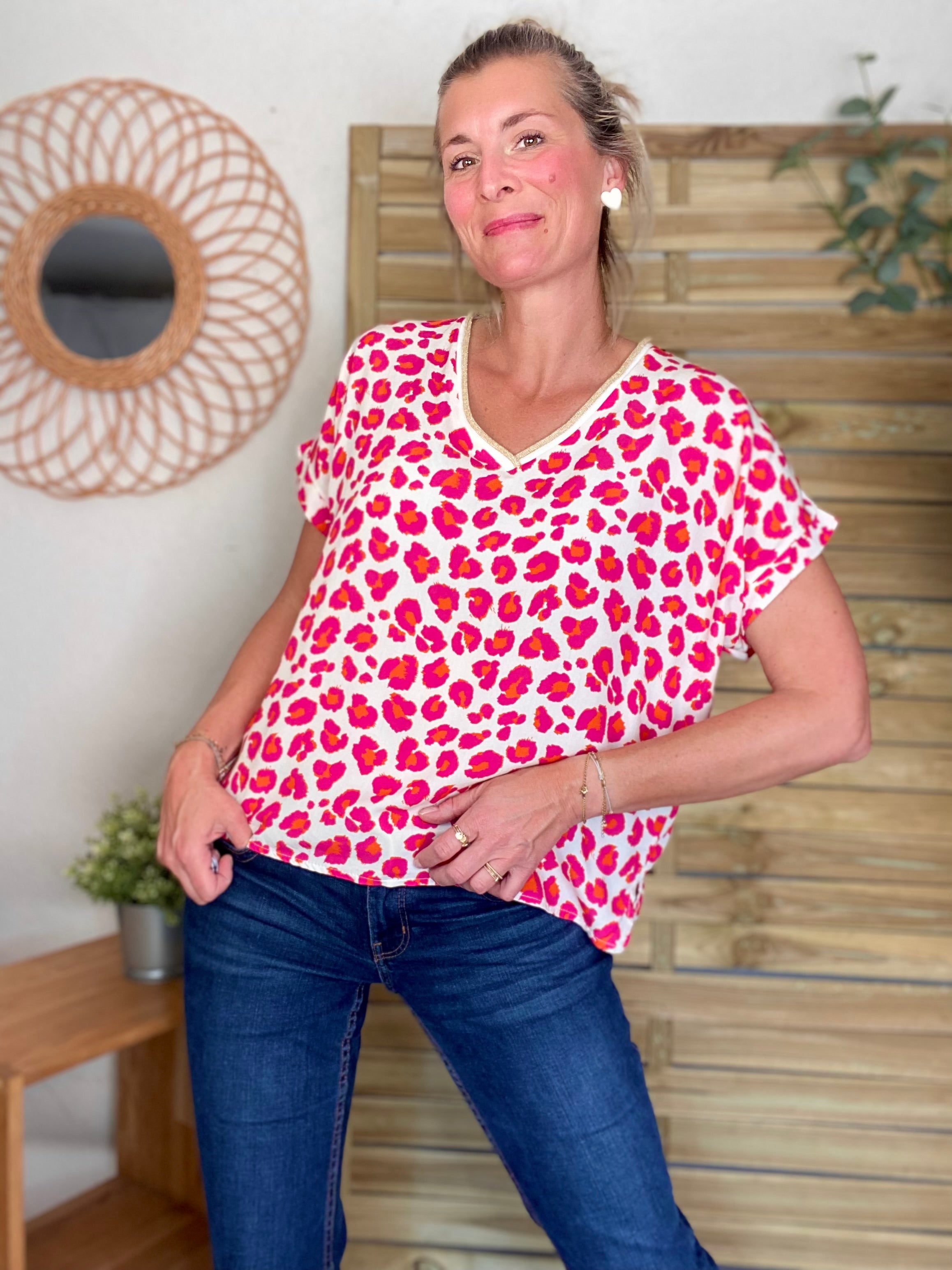 Top imprimé Léo col V avec lurex MISHA - Fuschia