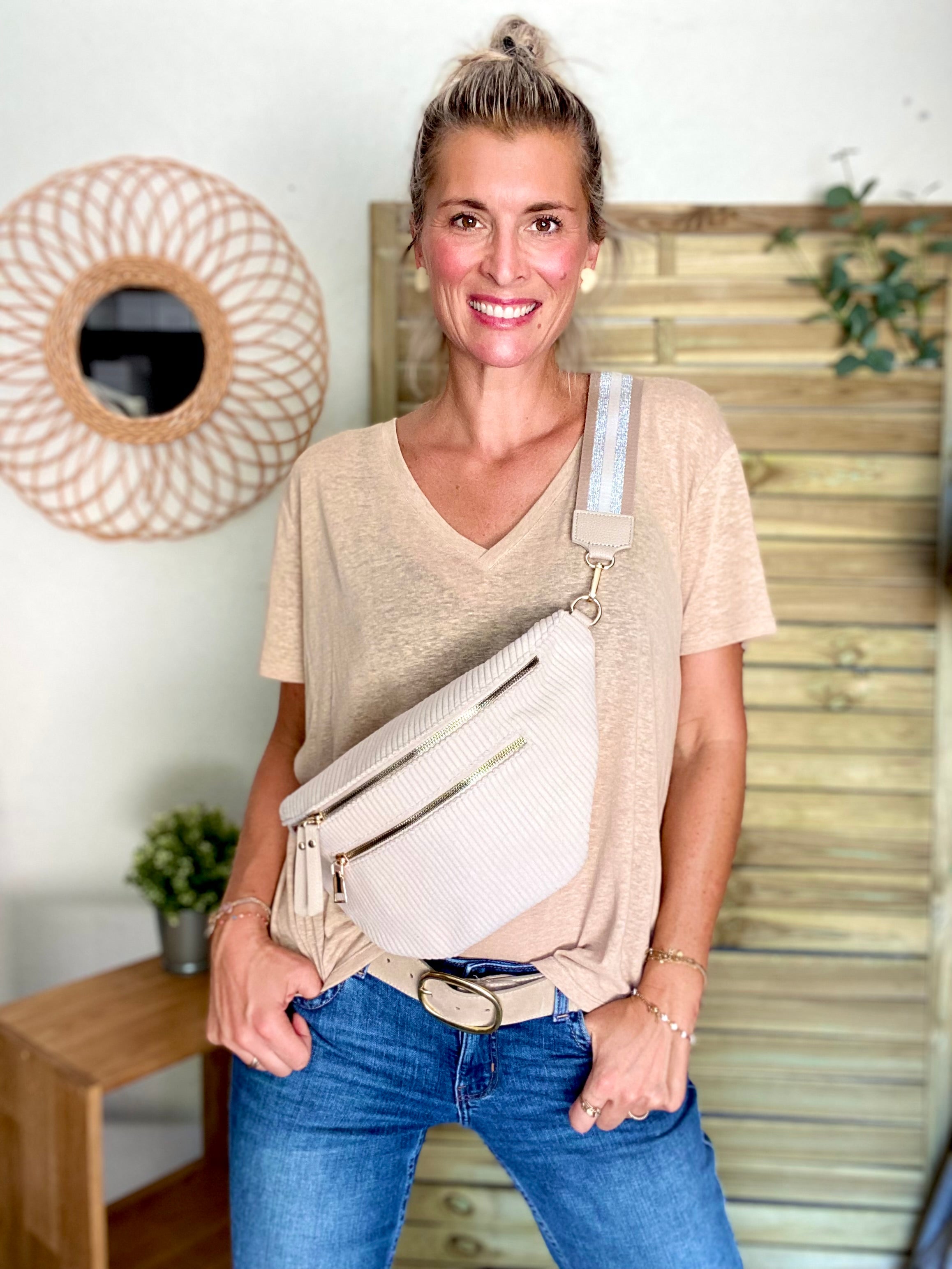 Sac banane XL en velours côtelé 2 zips et sangle fantaisie - WENDY - Beige clair
