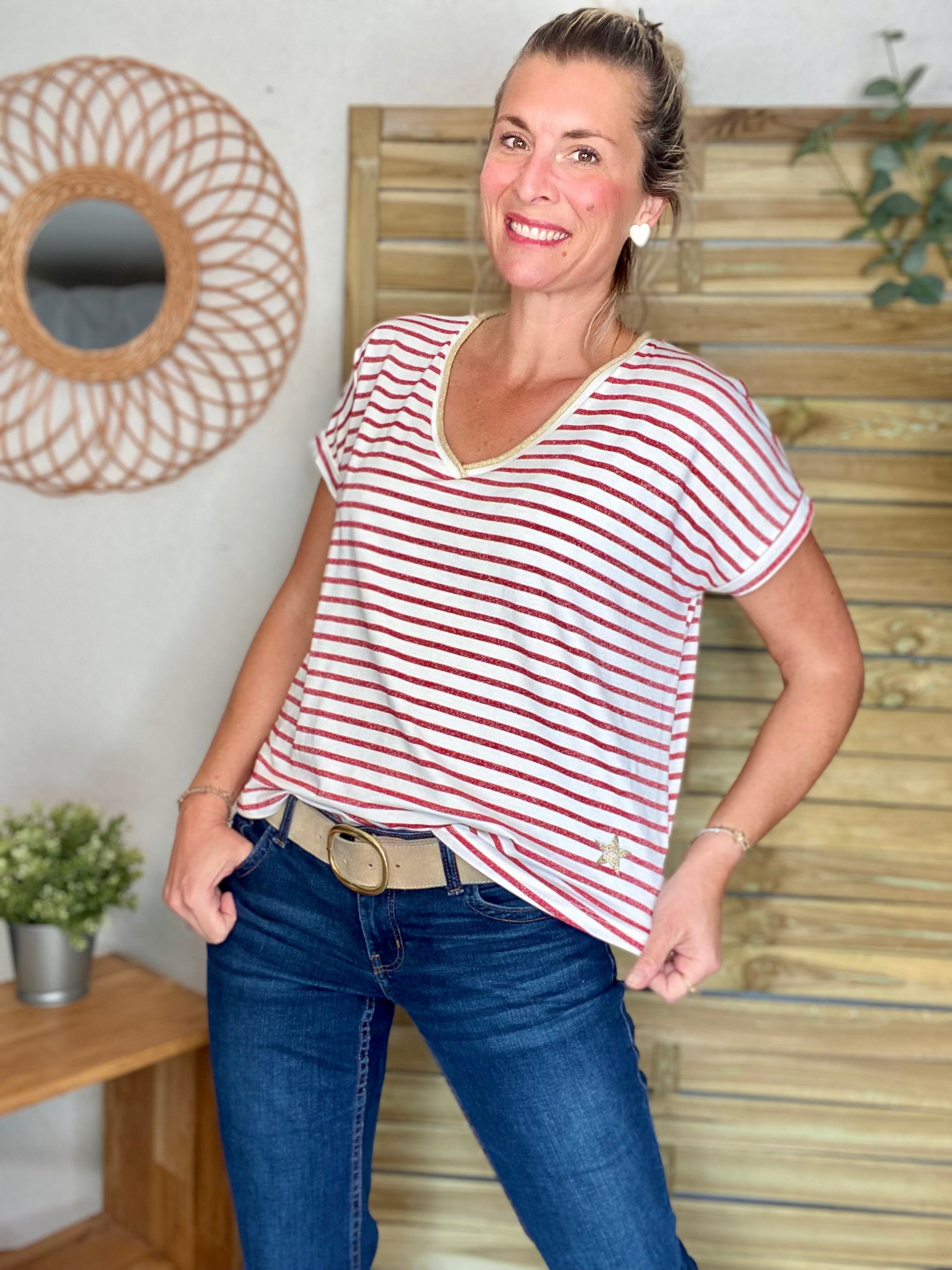 Top rayé col V avec étoile ⭐️ NAOMI - Rouge cerise