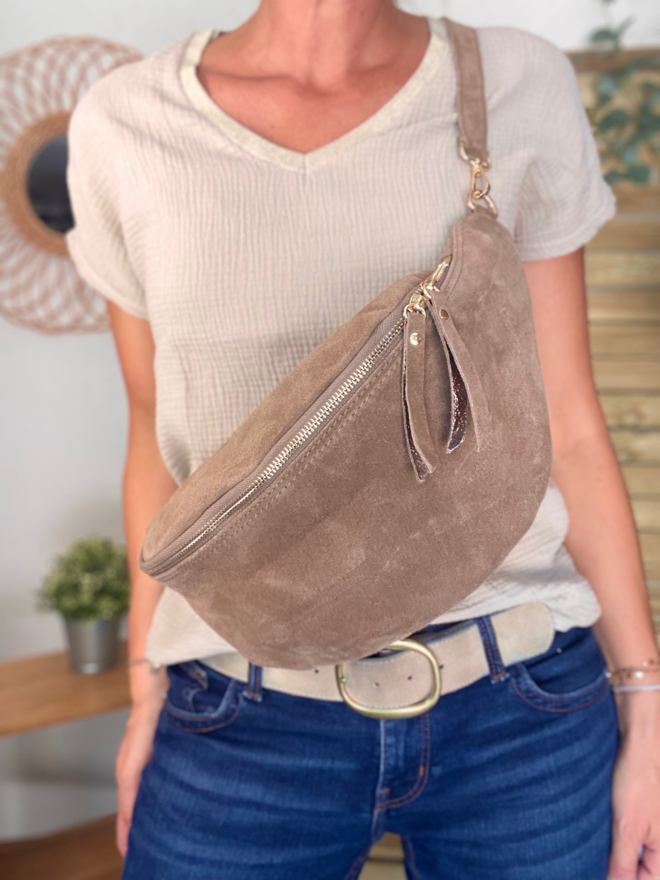 Sac banane XL en croite de cuir - JANE - Taupe