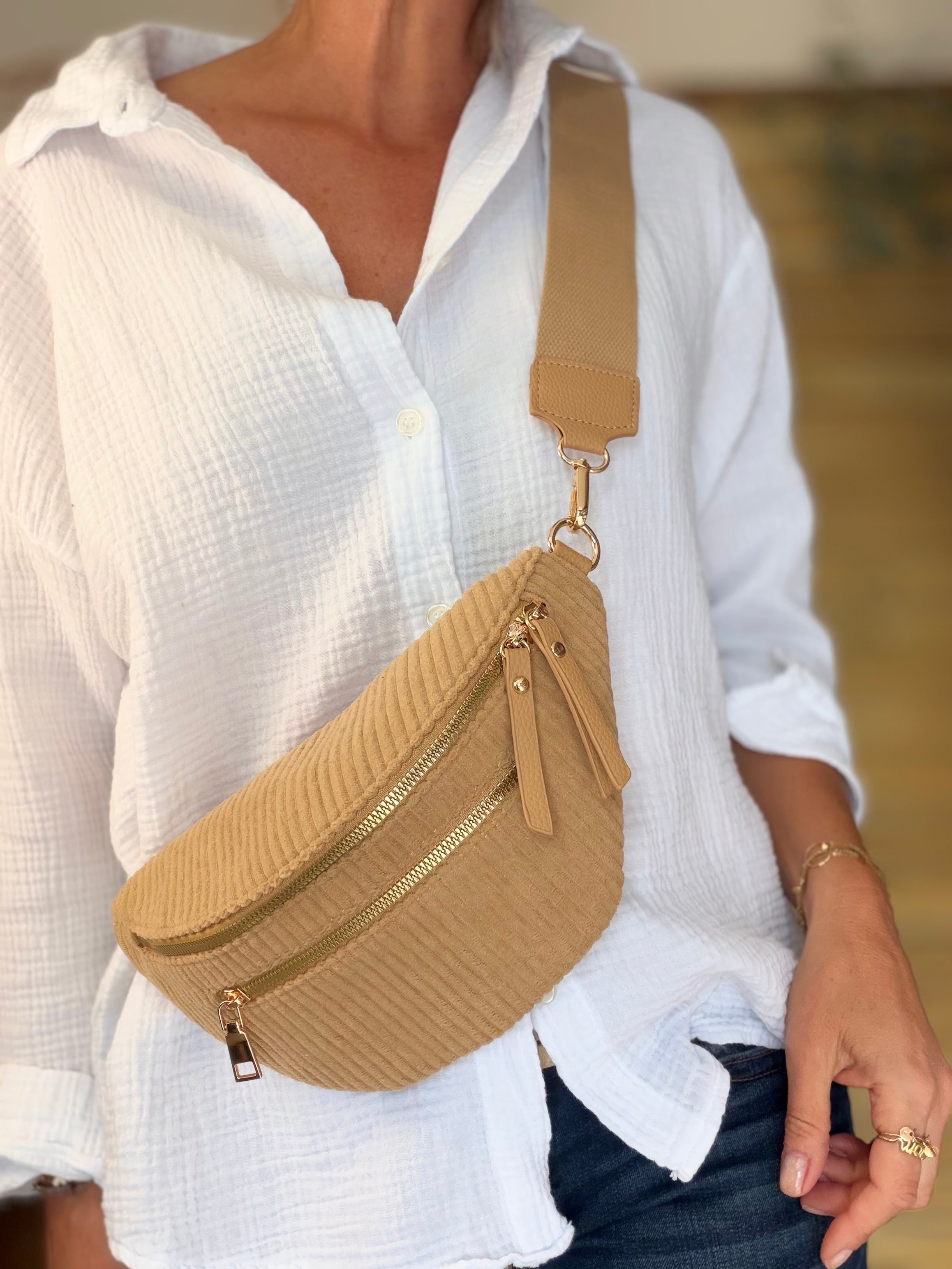 Sac banane en velours côtelé 2 zips et sangle fantaisie - CHARLY Camel clair