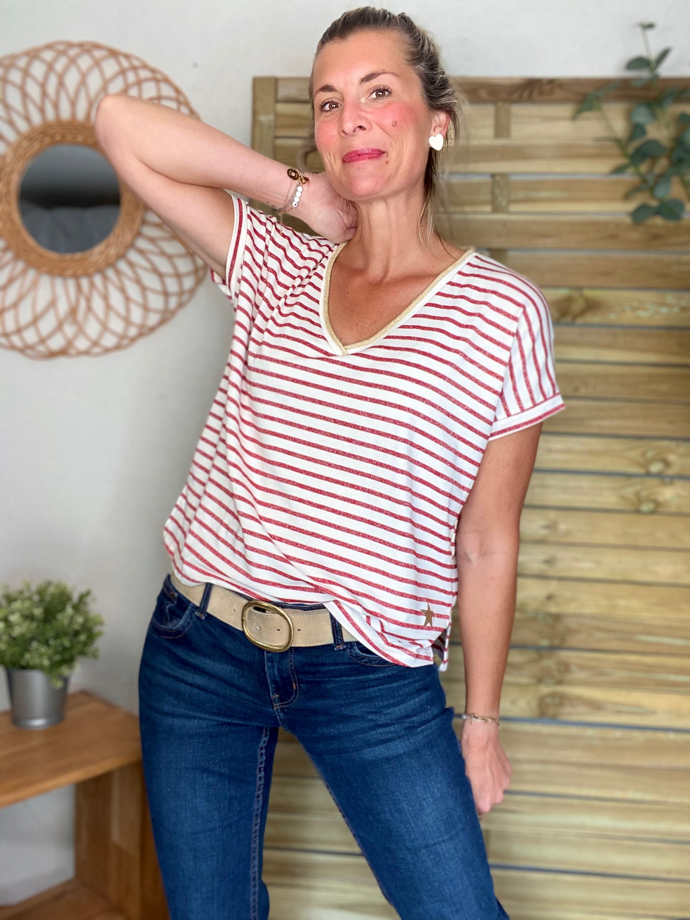 Top rayé col V avec étoile ⭐️ NAOMI - Rouge cerise