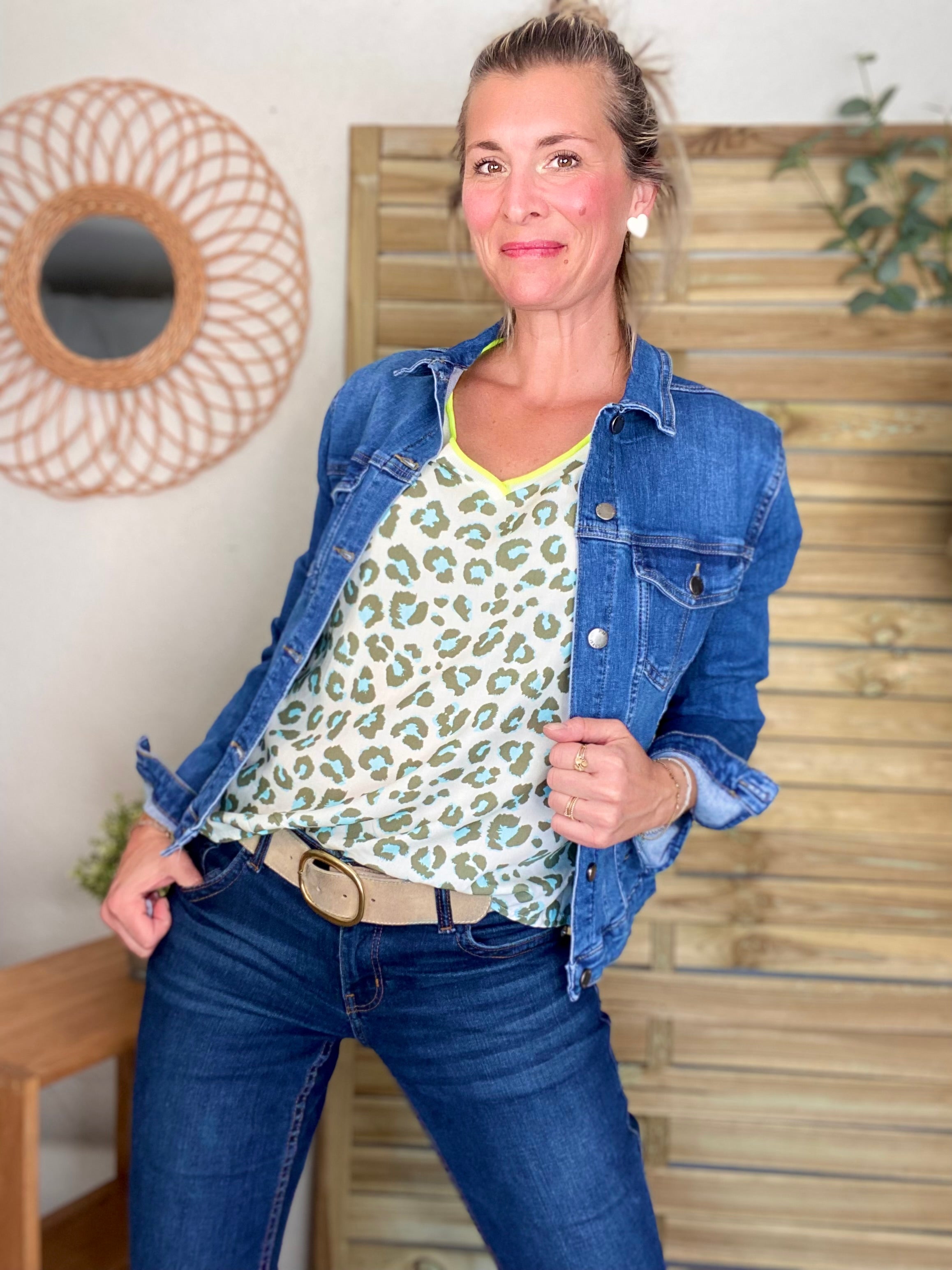 Top imprimé Léo col V avec lurex MISHA - Kaki