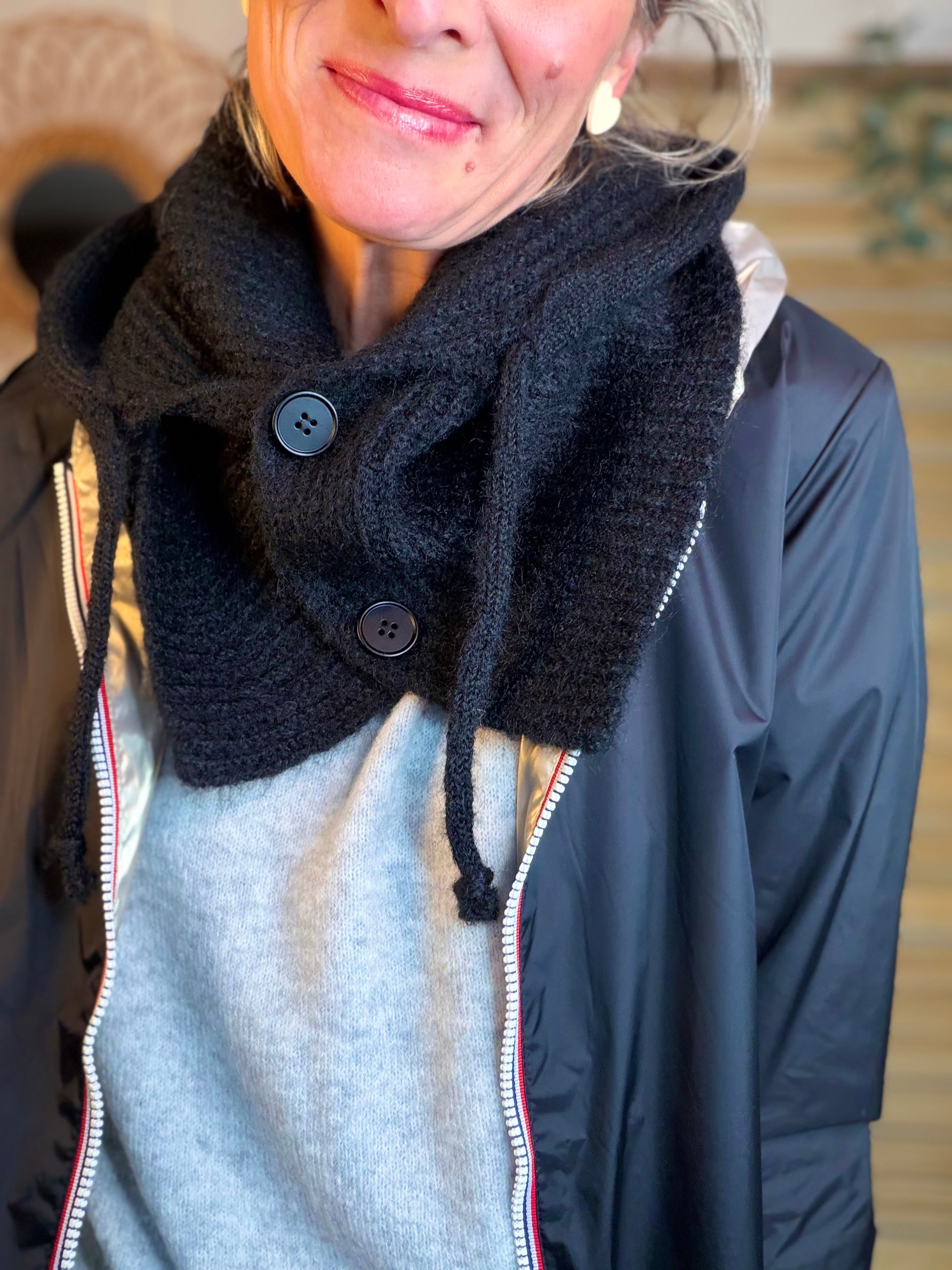 Col cagoule LORIE en maille avec bouton - Noir