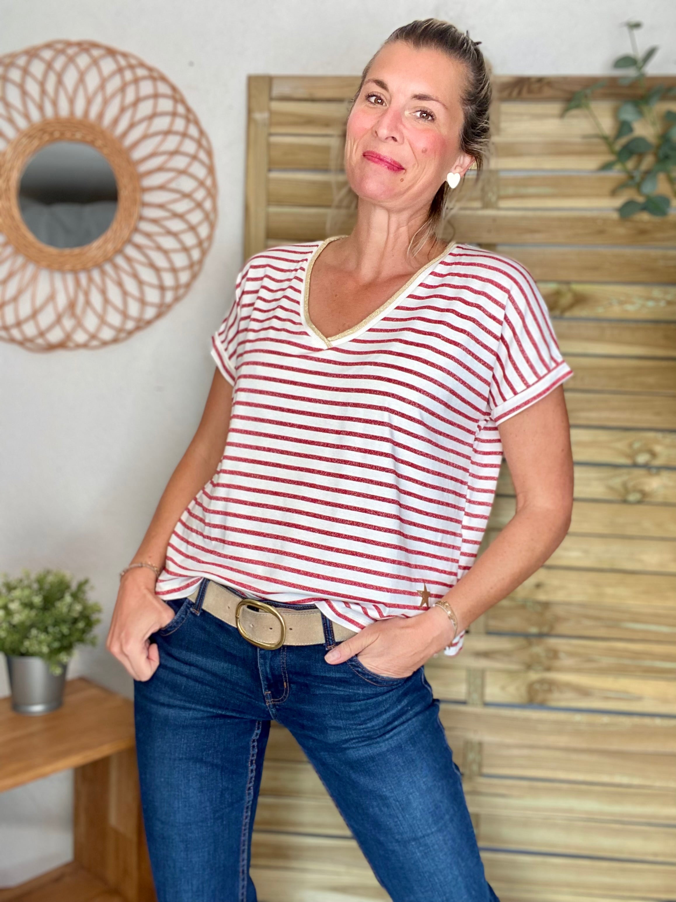 Top rayé col V avec étoile ⭐️ NAOMI - Rouge cerise