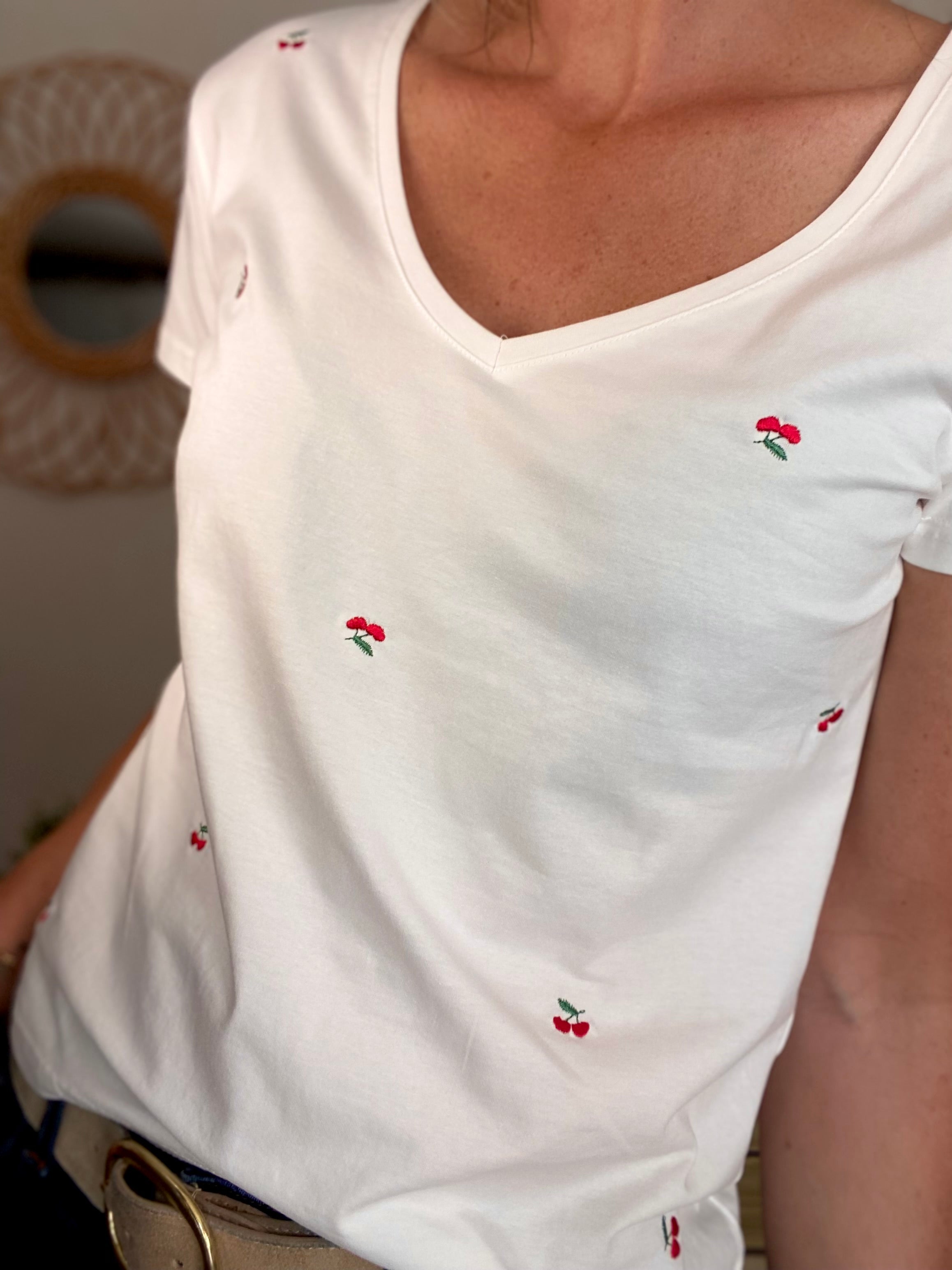 Tee shirt cerises brodés 🍒 ENORA