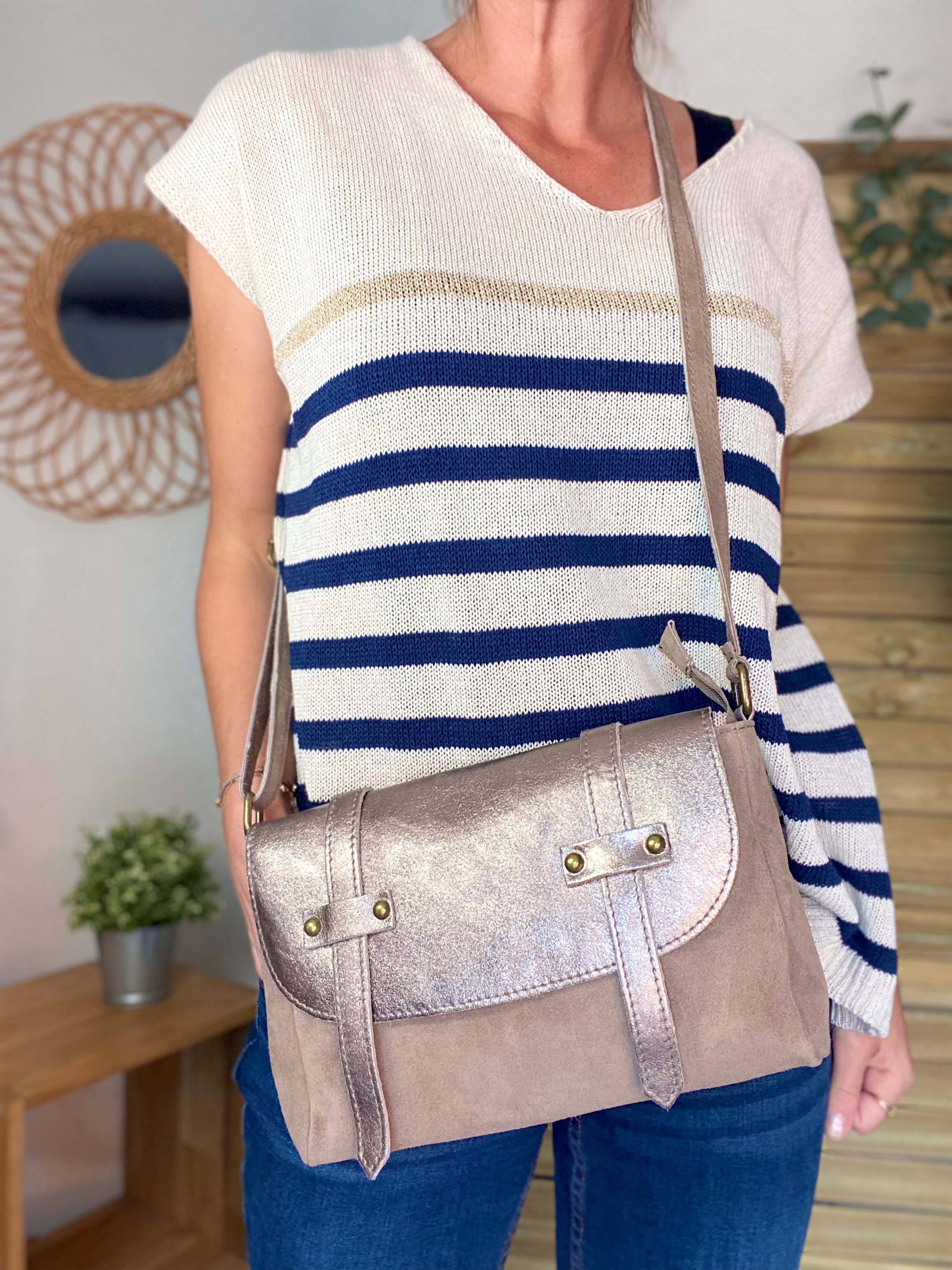 Sac bandoulière en cuir daim et irisé ESMÉE - Taupe