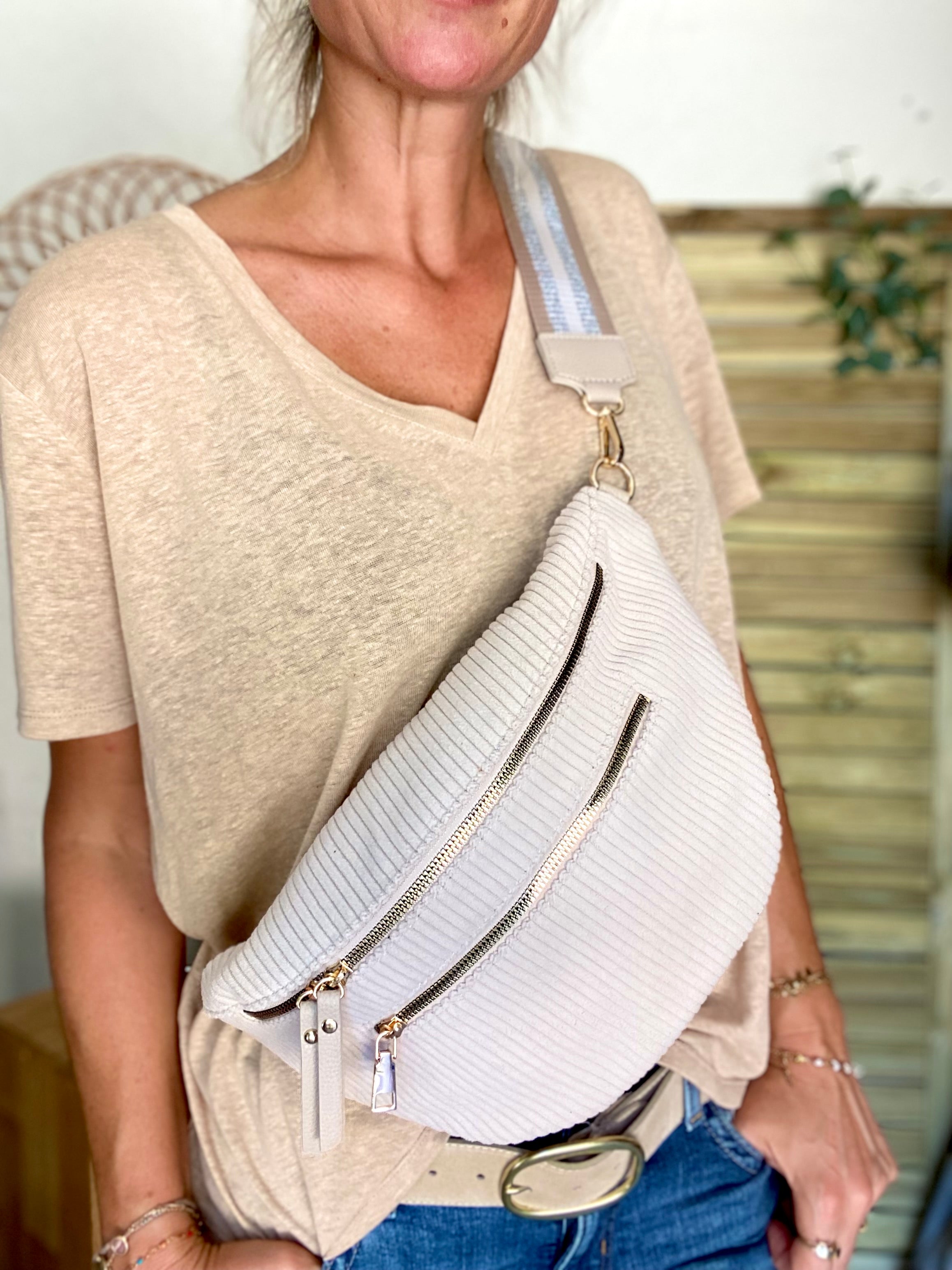Sac banane XL en velours côtelé 2 zips et sangle fantaisie - WENDY - Beige clair