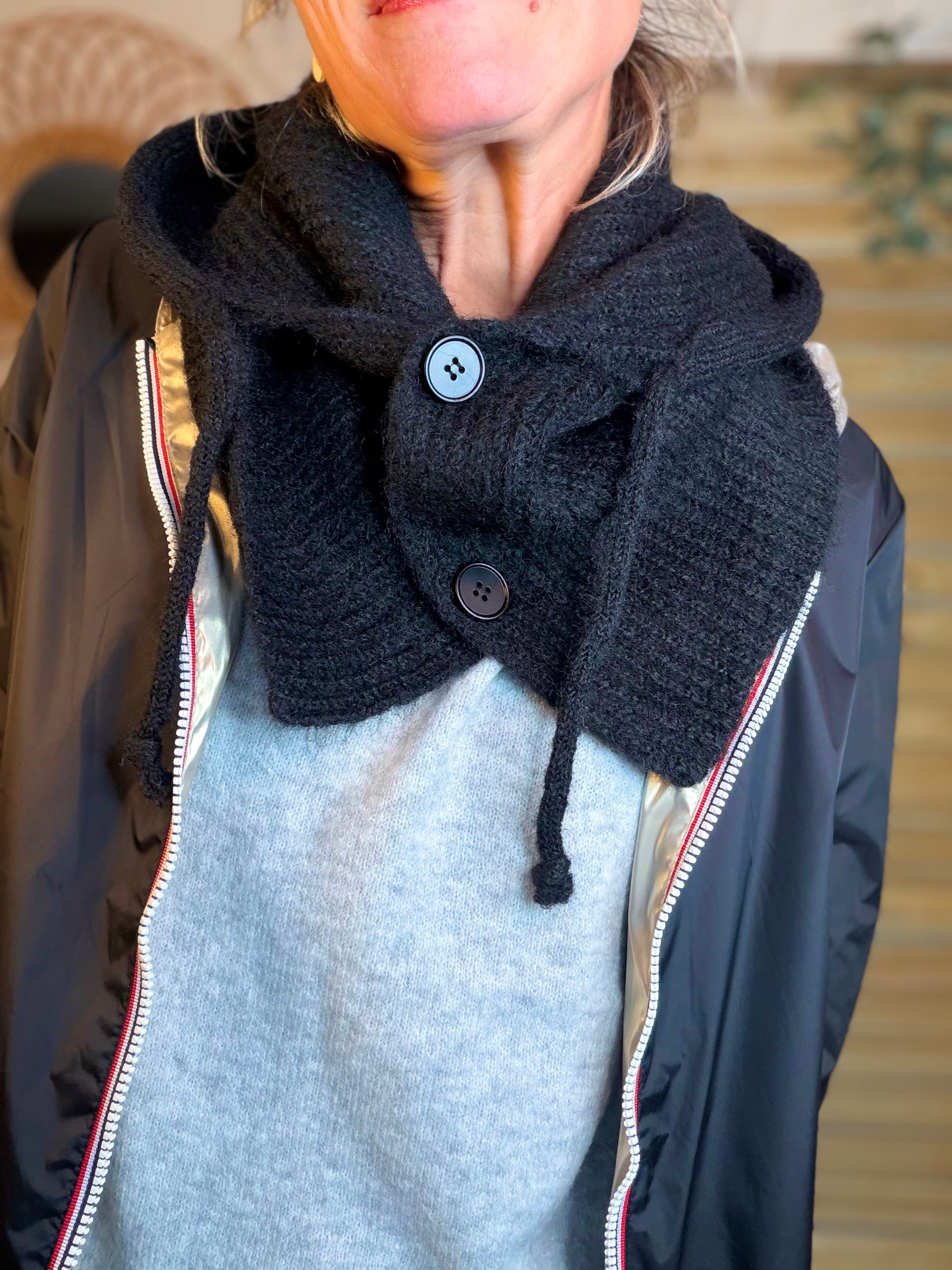 Col cagoule LORIE en maille avec bouton - Noir