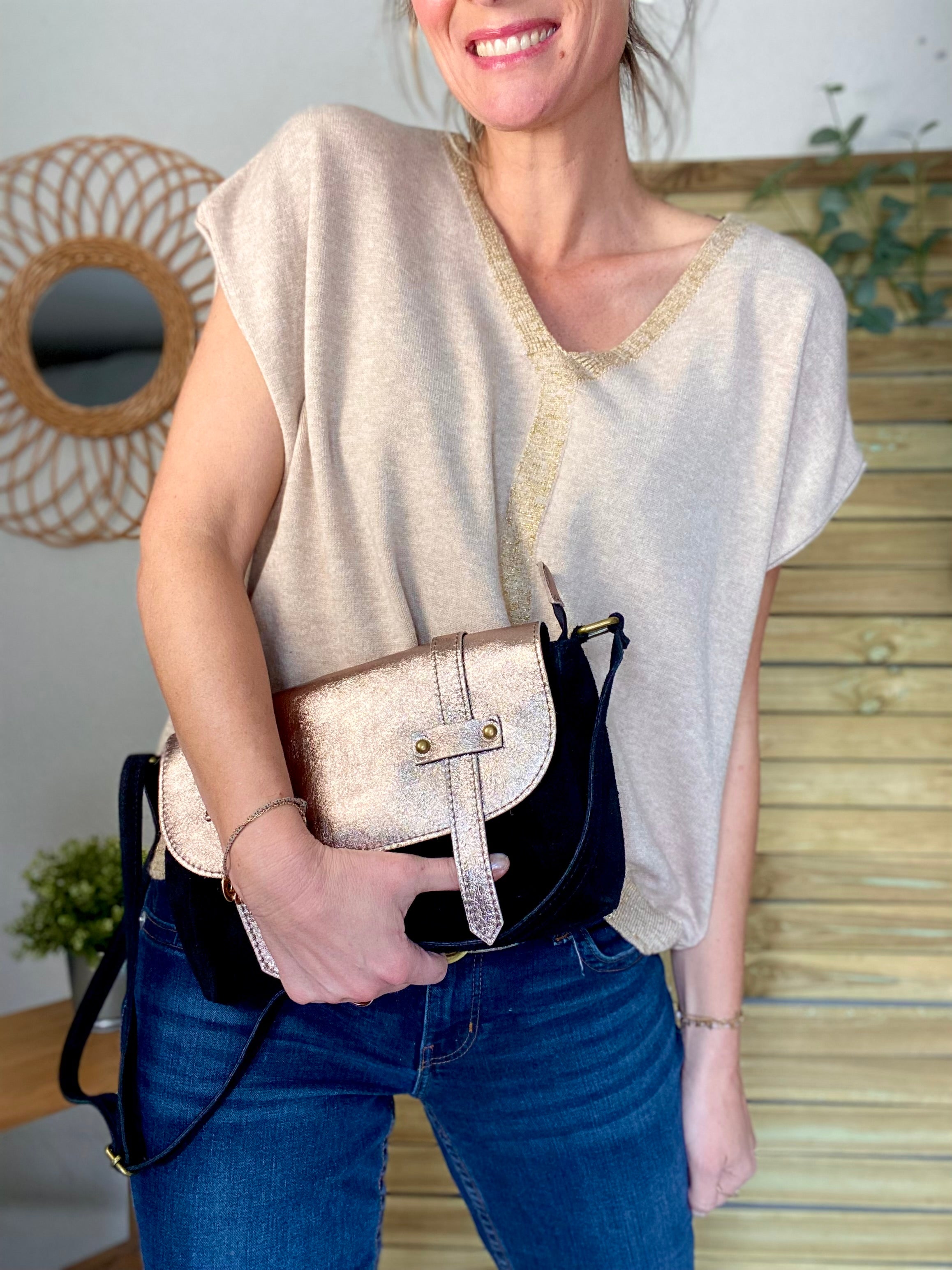 Sac bandoulière en cuir daim et irisé ESMÉE - Noir Bronze