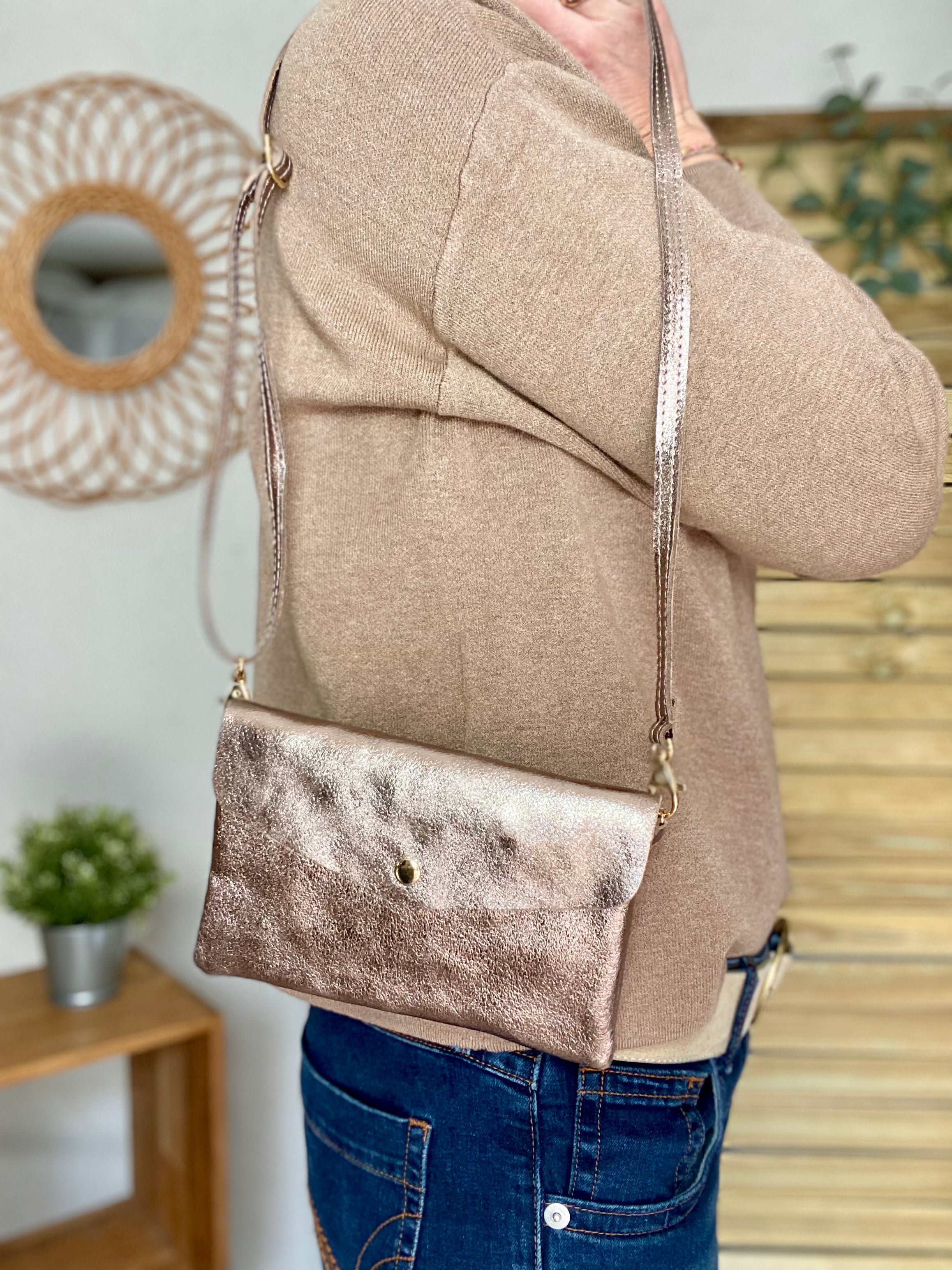 Sac bandoulière / Pochette en cuir irisé - BETTY - Bronze