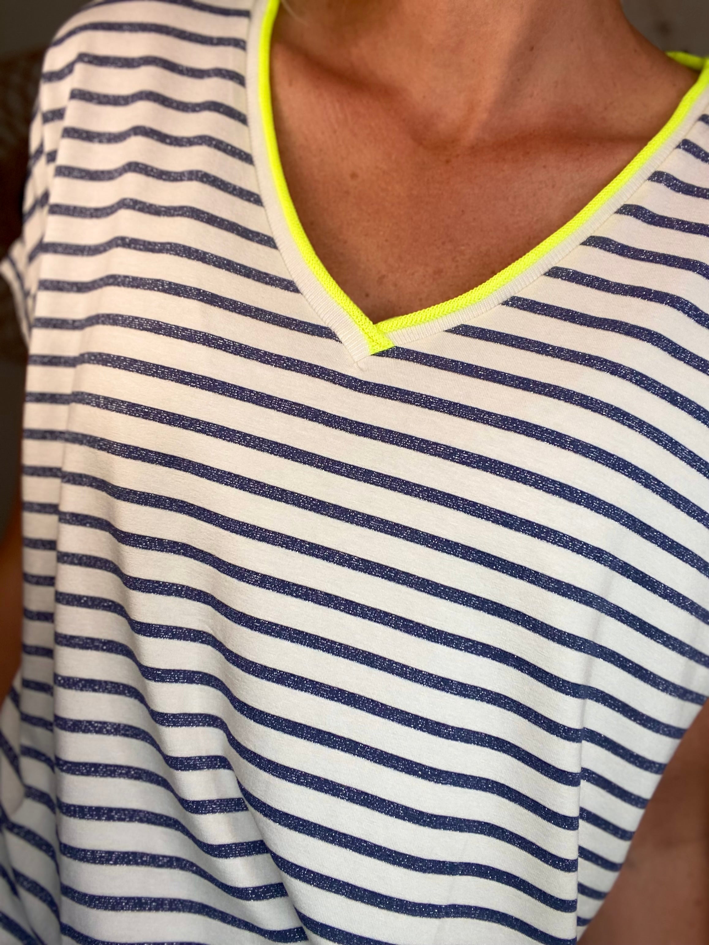 Top rayé col V avec étoile ⭐️ NAOMI - Bleu Jean