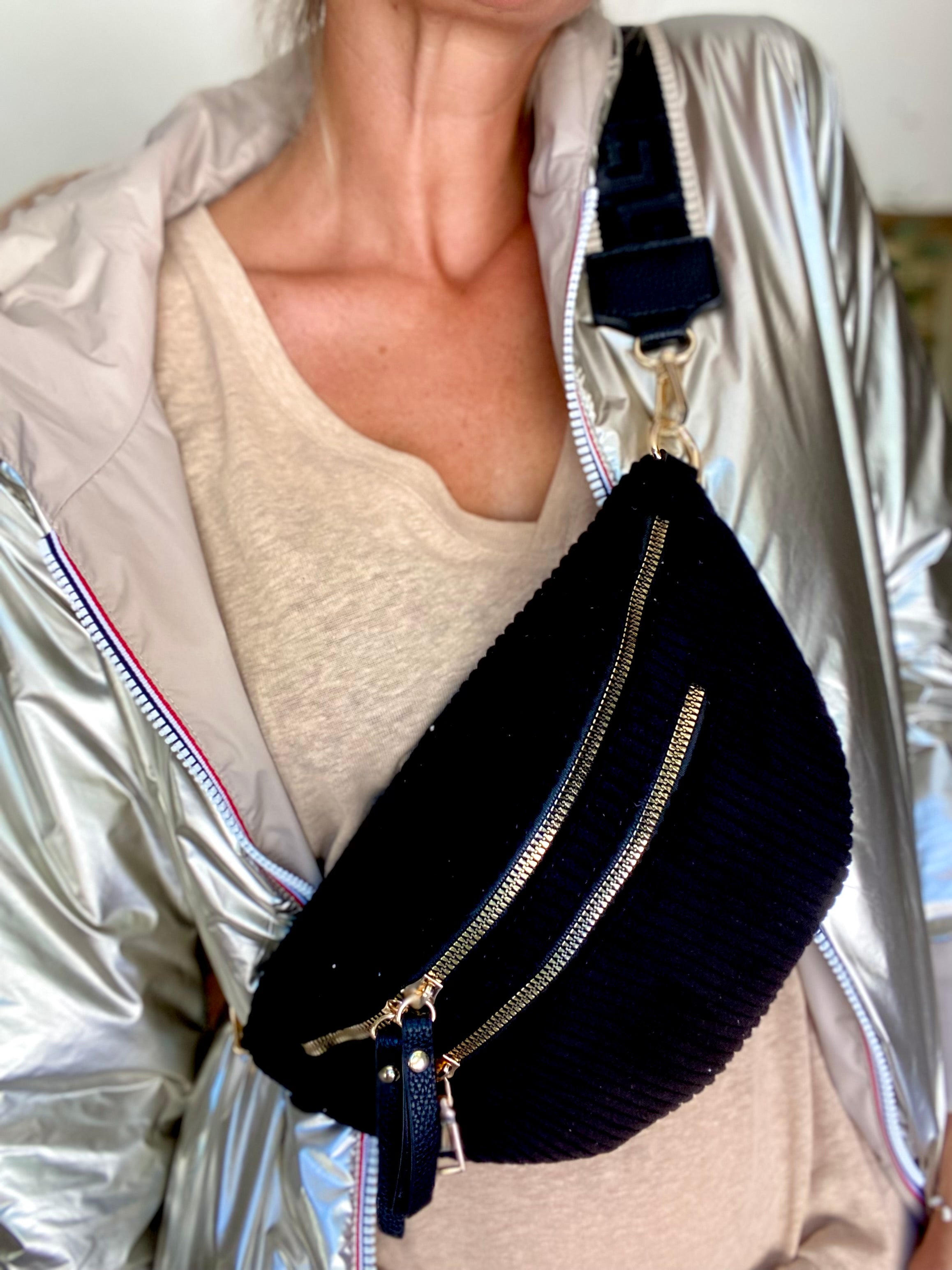 Sac banane en velours côtelé 2 zips et sangle fantaisie - CHARLY - Noir (côtelé large)