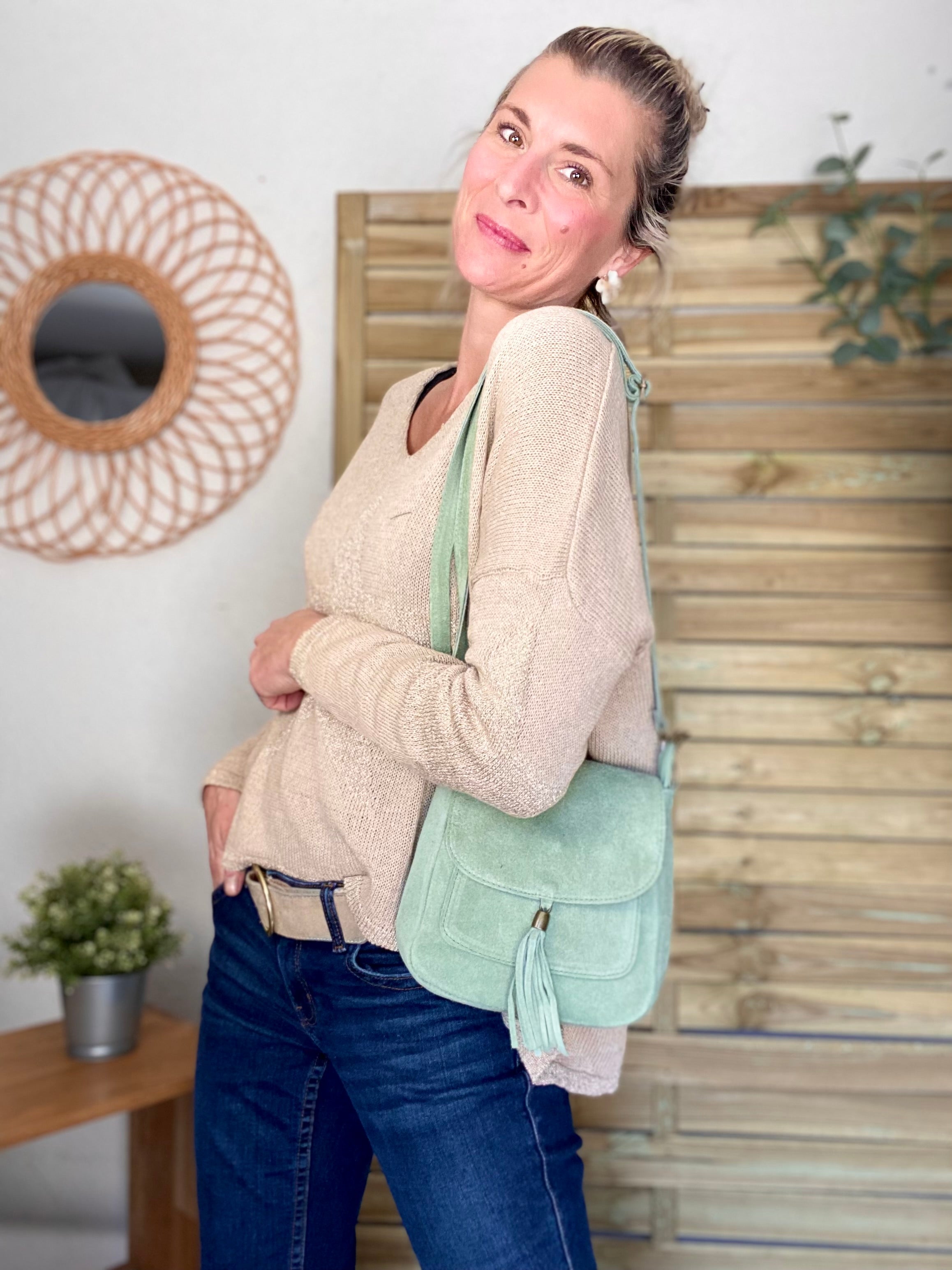 Sac bandoulière en cuir daim HORTENSE - Vert sauge