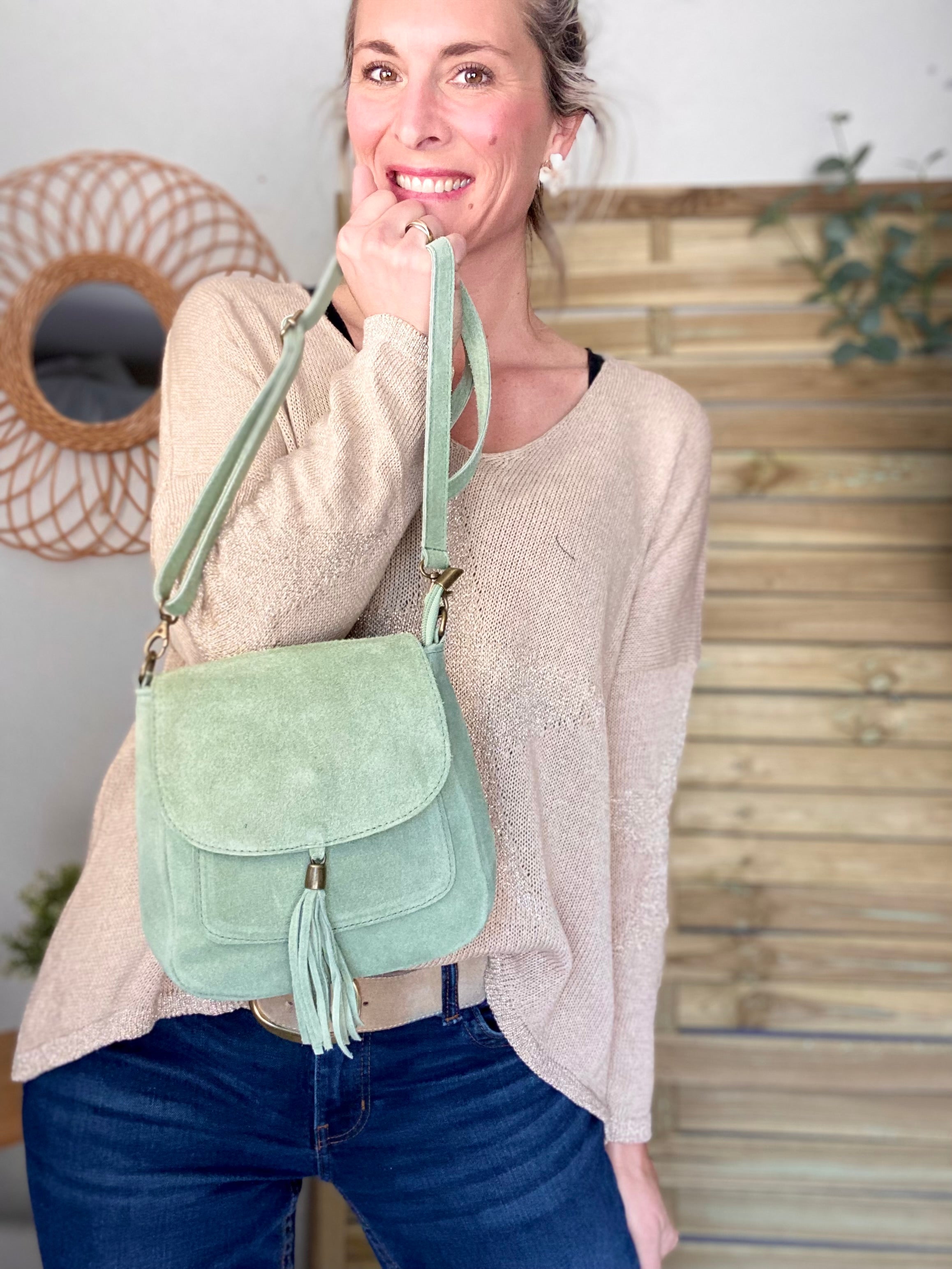 Sac bandoulière en cuir daim HORTENSE - Vert sauge