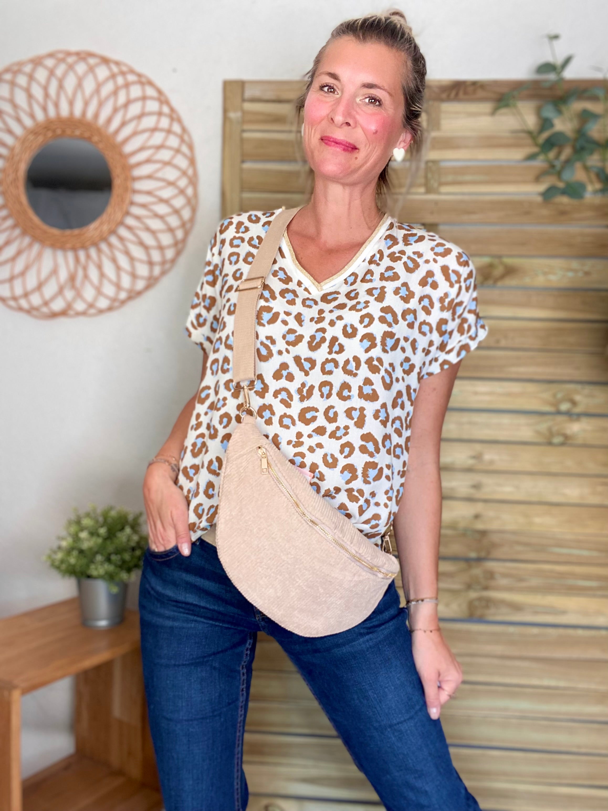 Top imprimé Léo col V avec lurex MISHA - Camel