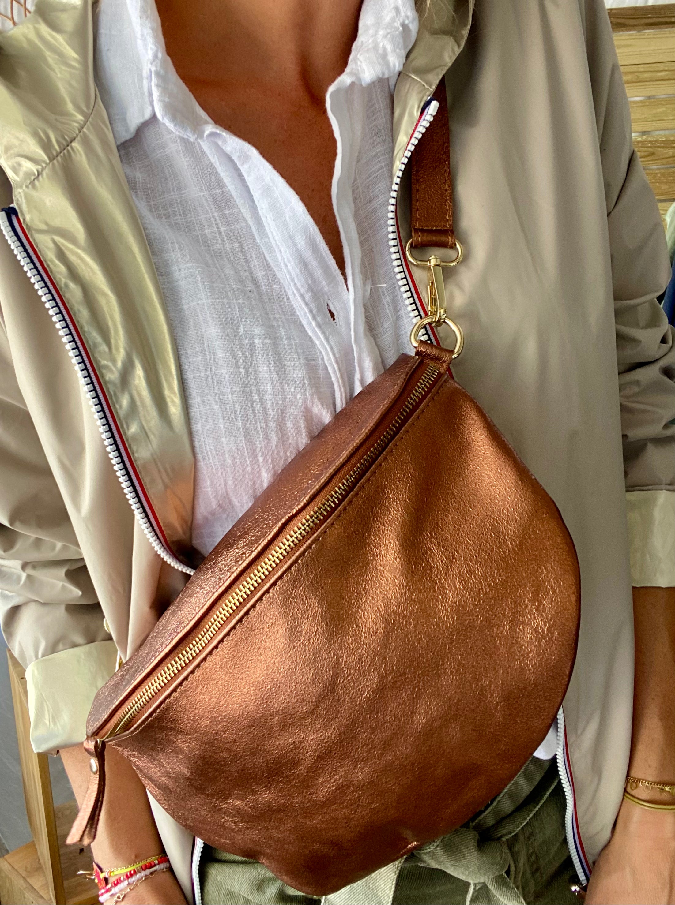 Sac banane XL en cuir irisé 30cm - JANIS - Camel