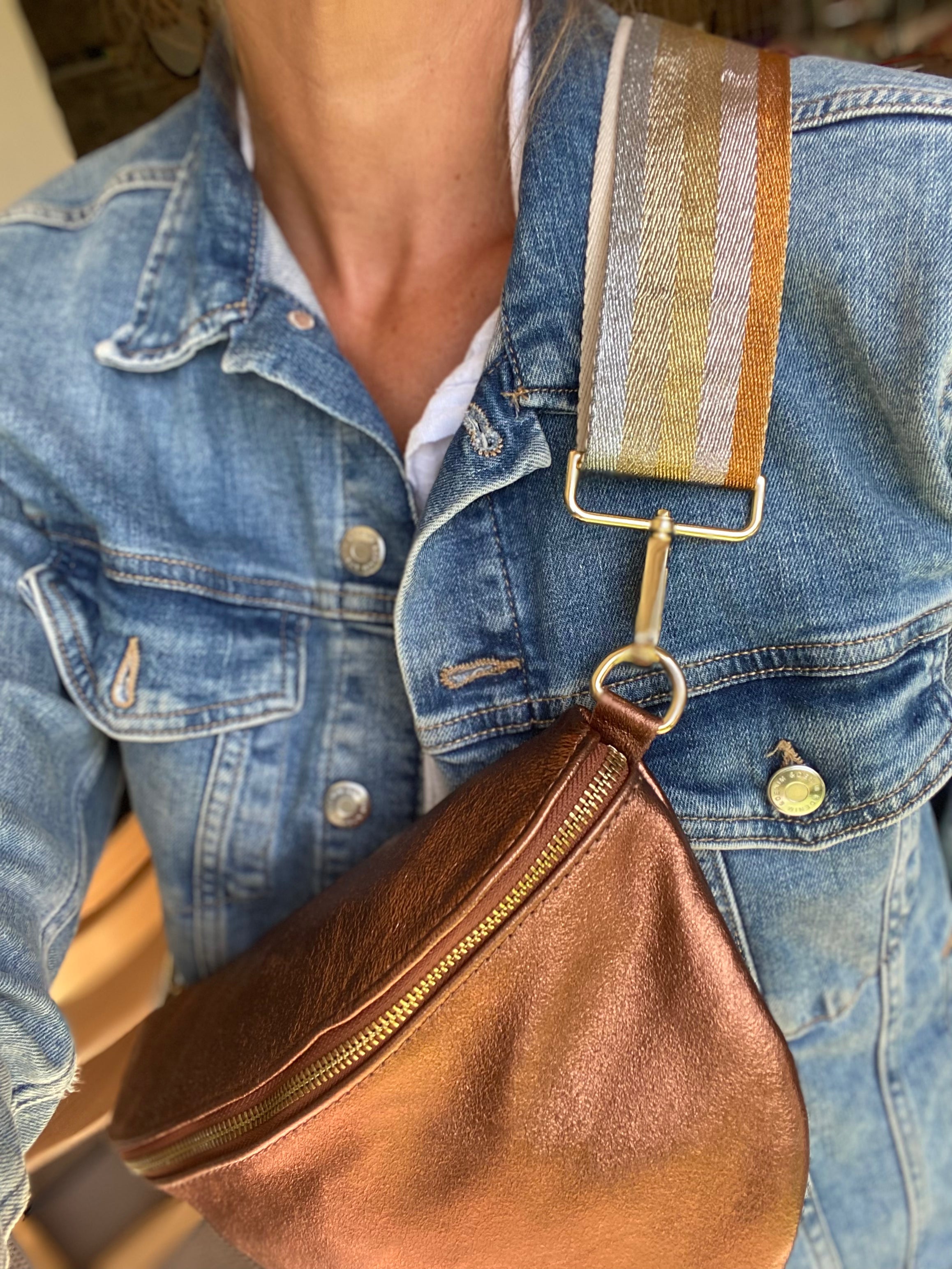 Sac banane XL en cuir irisé 30cm - JANIS - Camel