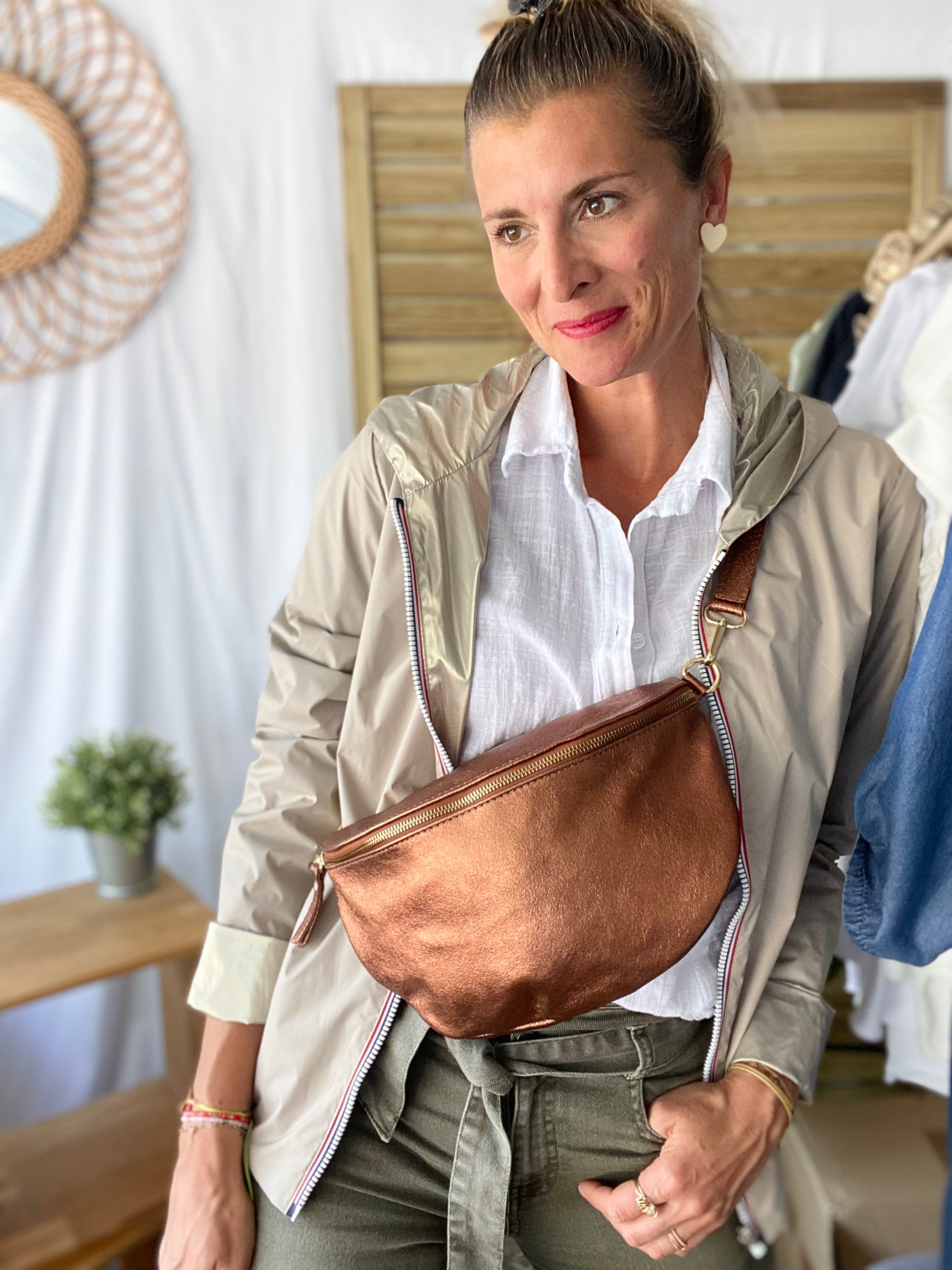 Sac banane XL en cuir irisé 30cm - JANIS - Camel