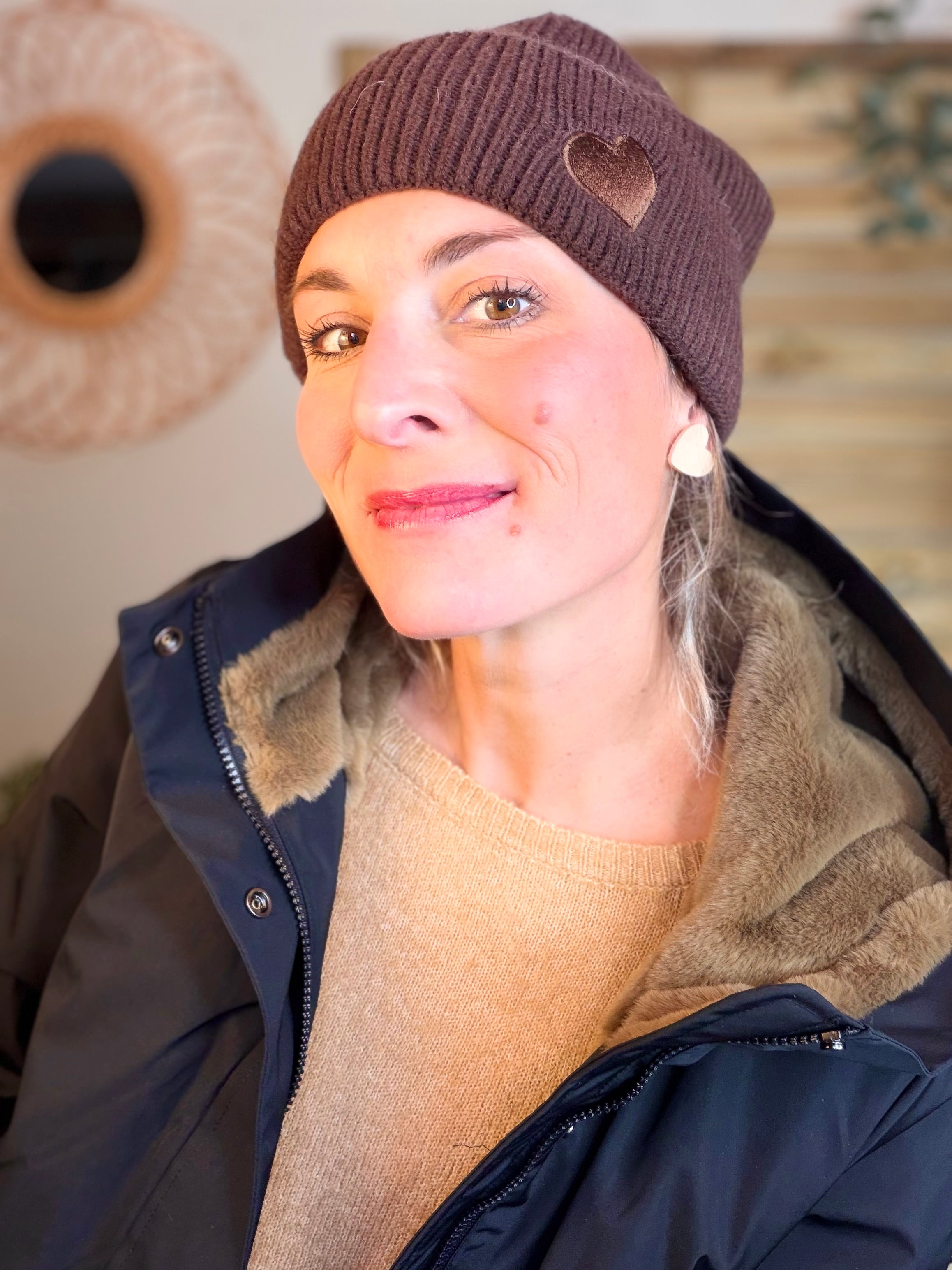 Bonnet avec écusson cœur ARTHUR