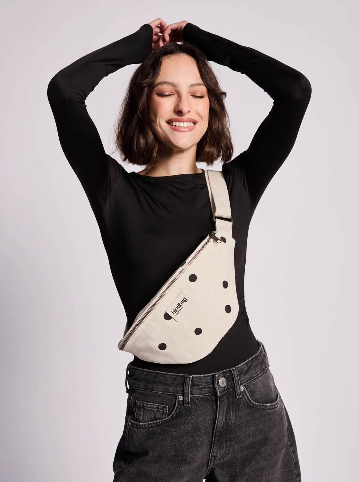 HINDBAG OLIVIA - Sac banane Pois Écru ⚫️