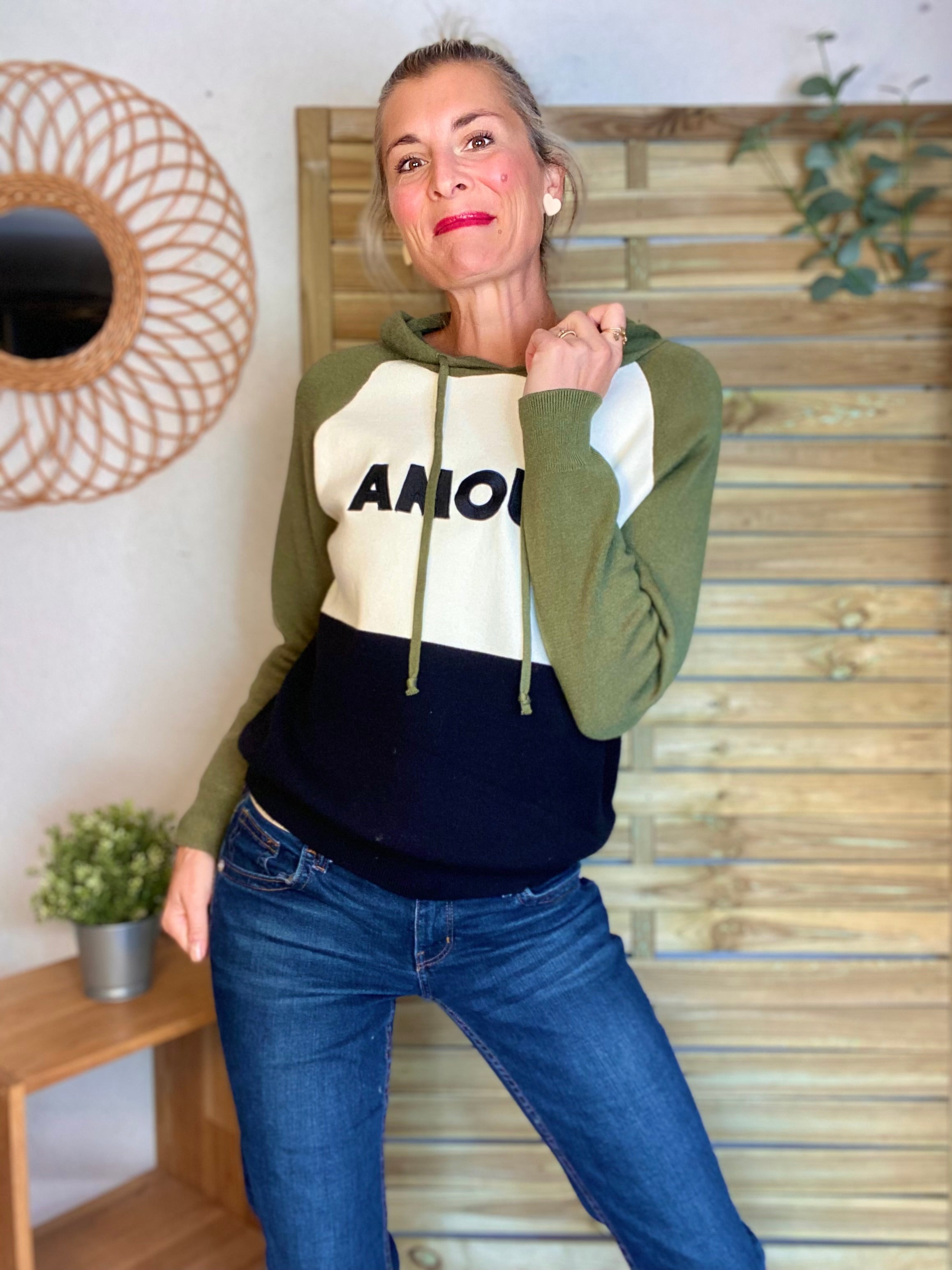 Pull à capuche AMOUR - NORA