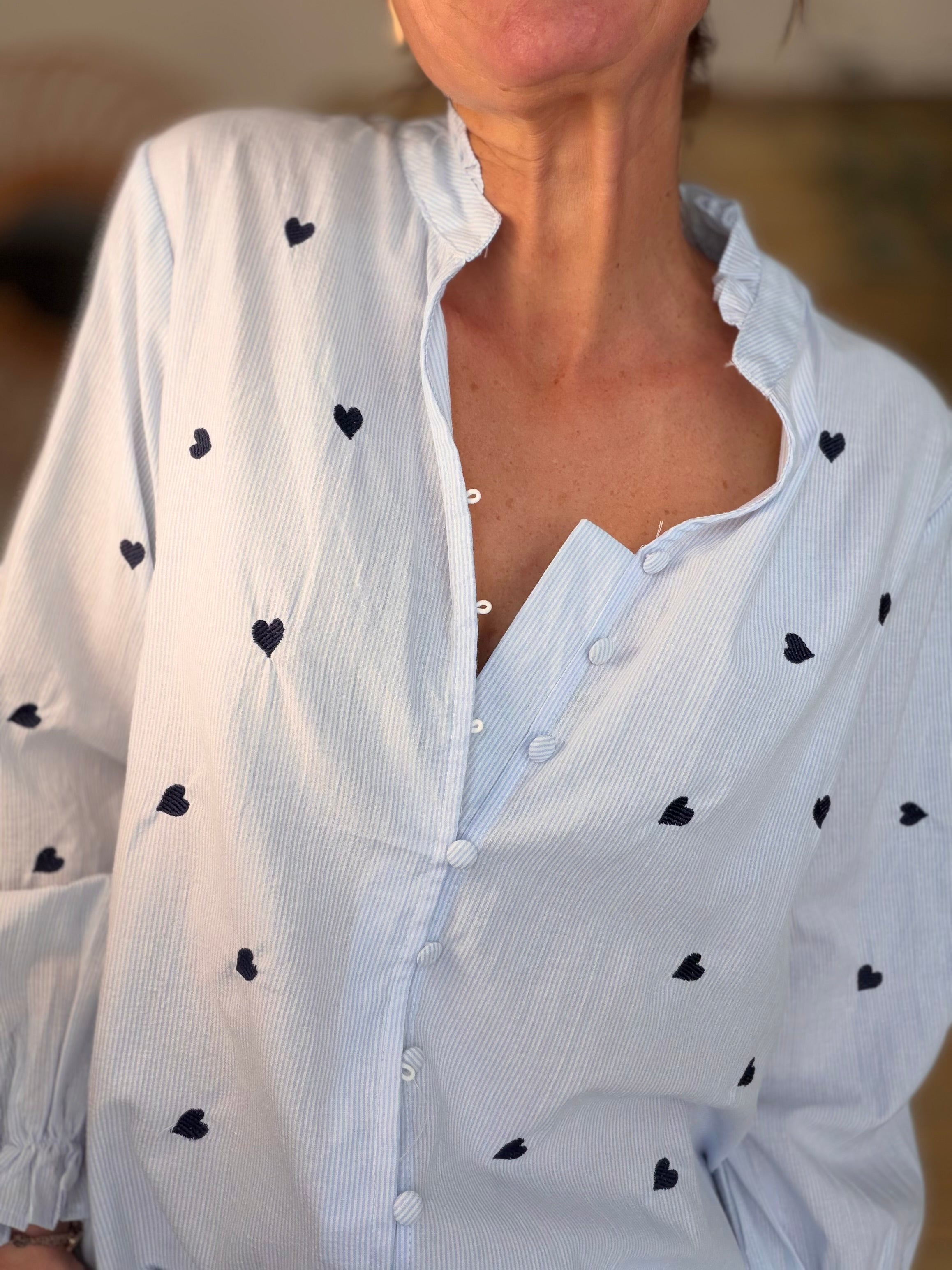 ⚡️ARRIVAGE - Blouse bleue fines rayures et cœurs 💙 MAYLINE