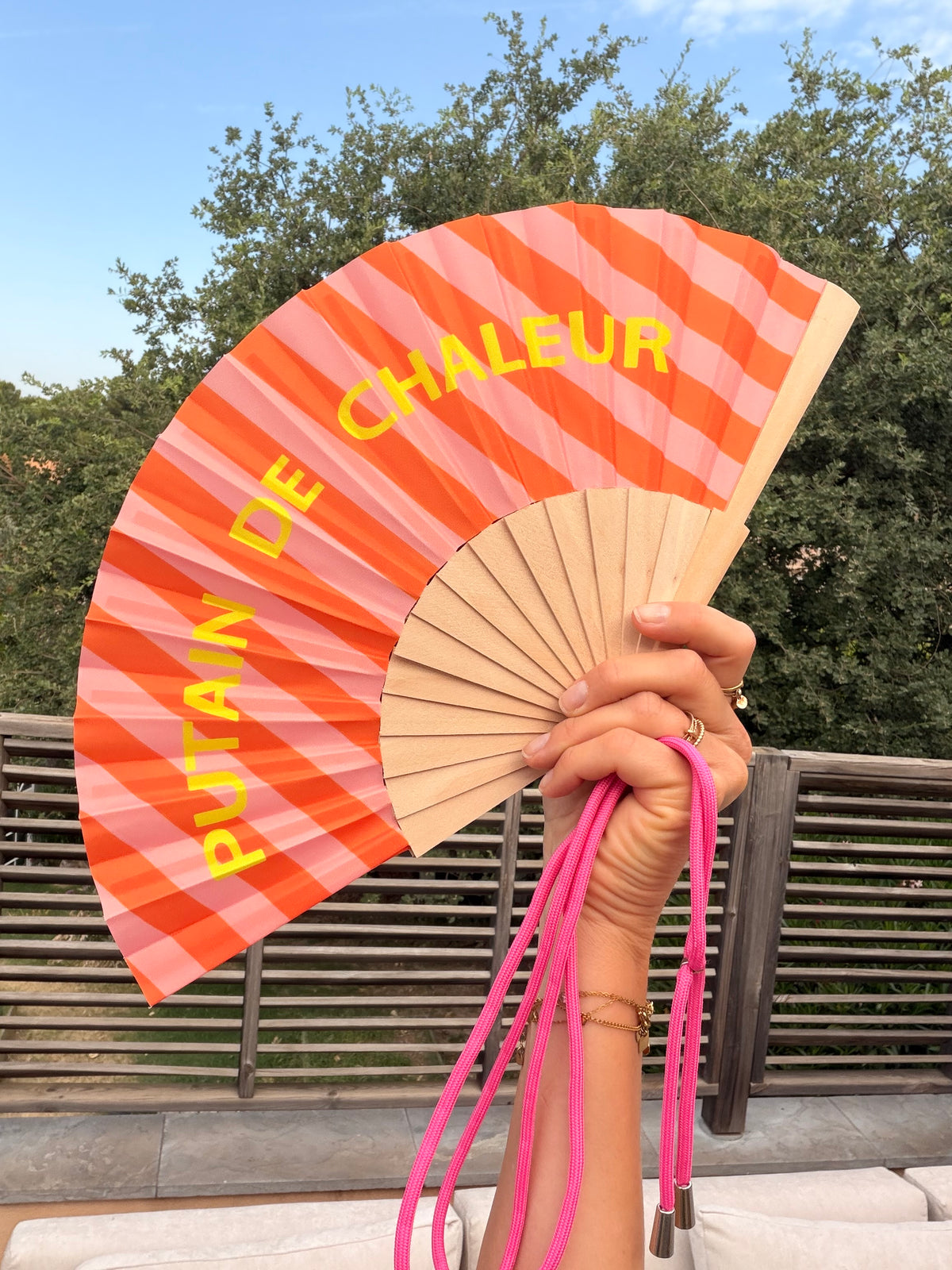 Éventail coloré à message avec bandoulière