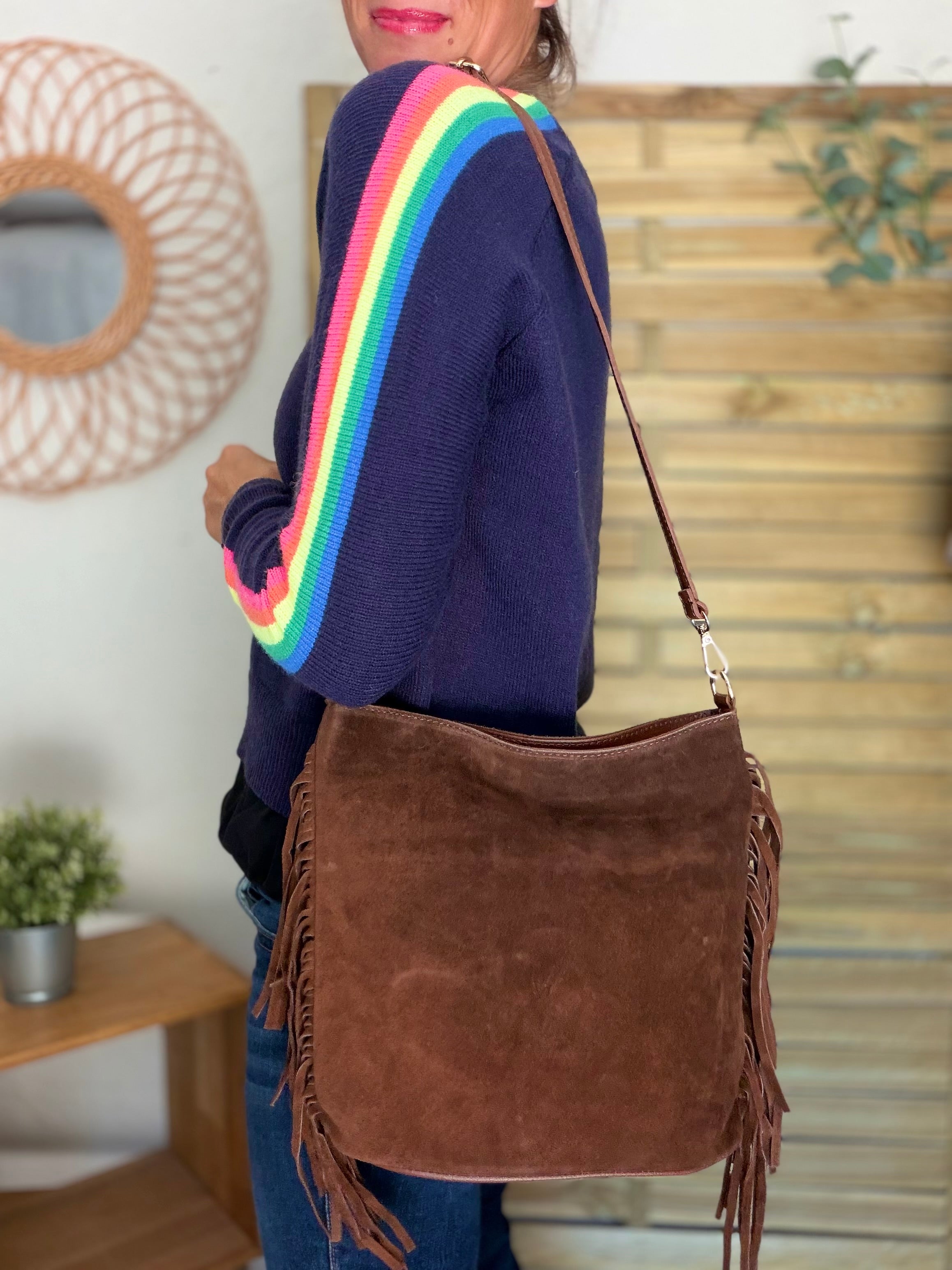 Sac seau en cuir daim avec franges KYLIE - Camel foncé (Café)