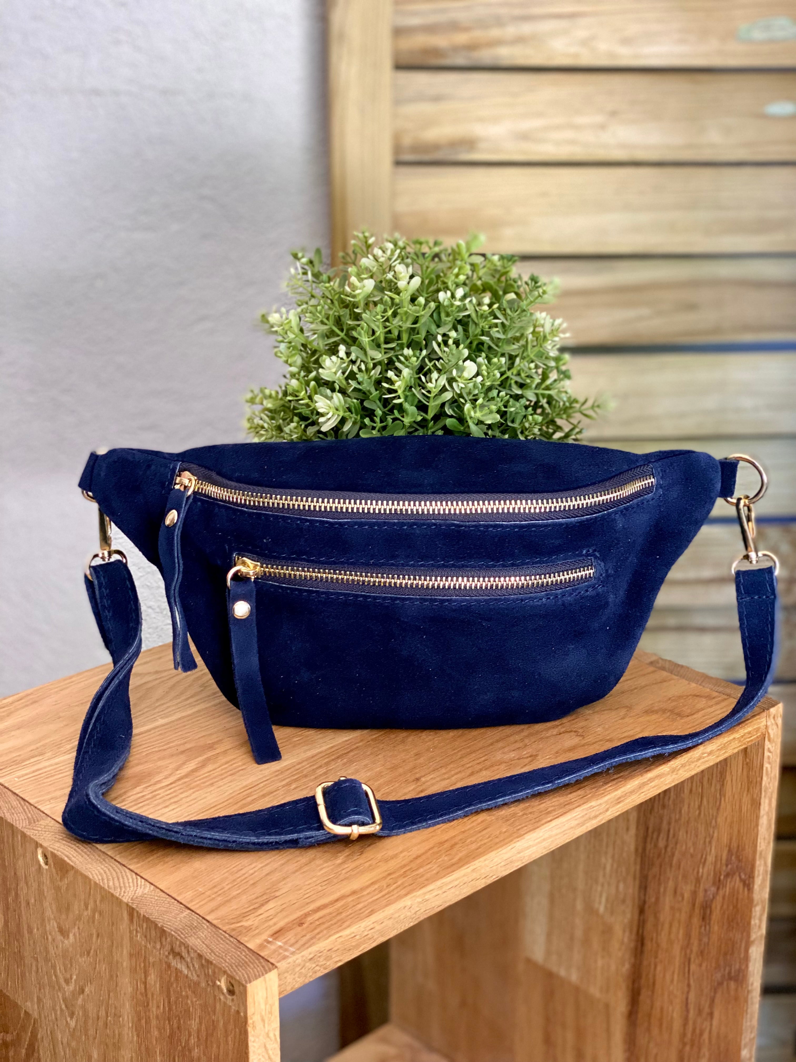 Sac banane avec poche avant, en cuir daim HOLLY - Bleu Marine