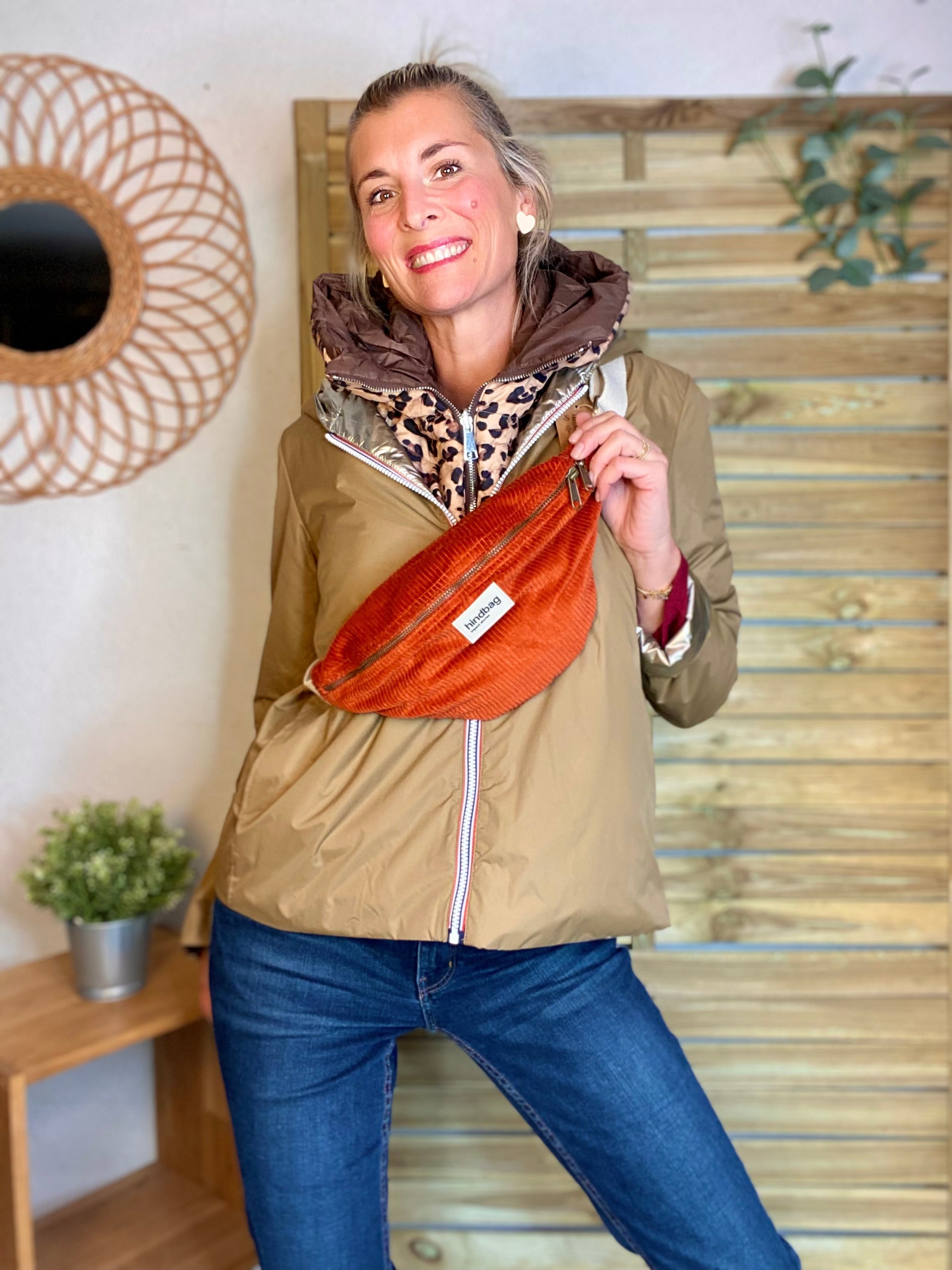 Sac banane HINDBAG Olivia Velours Brique