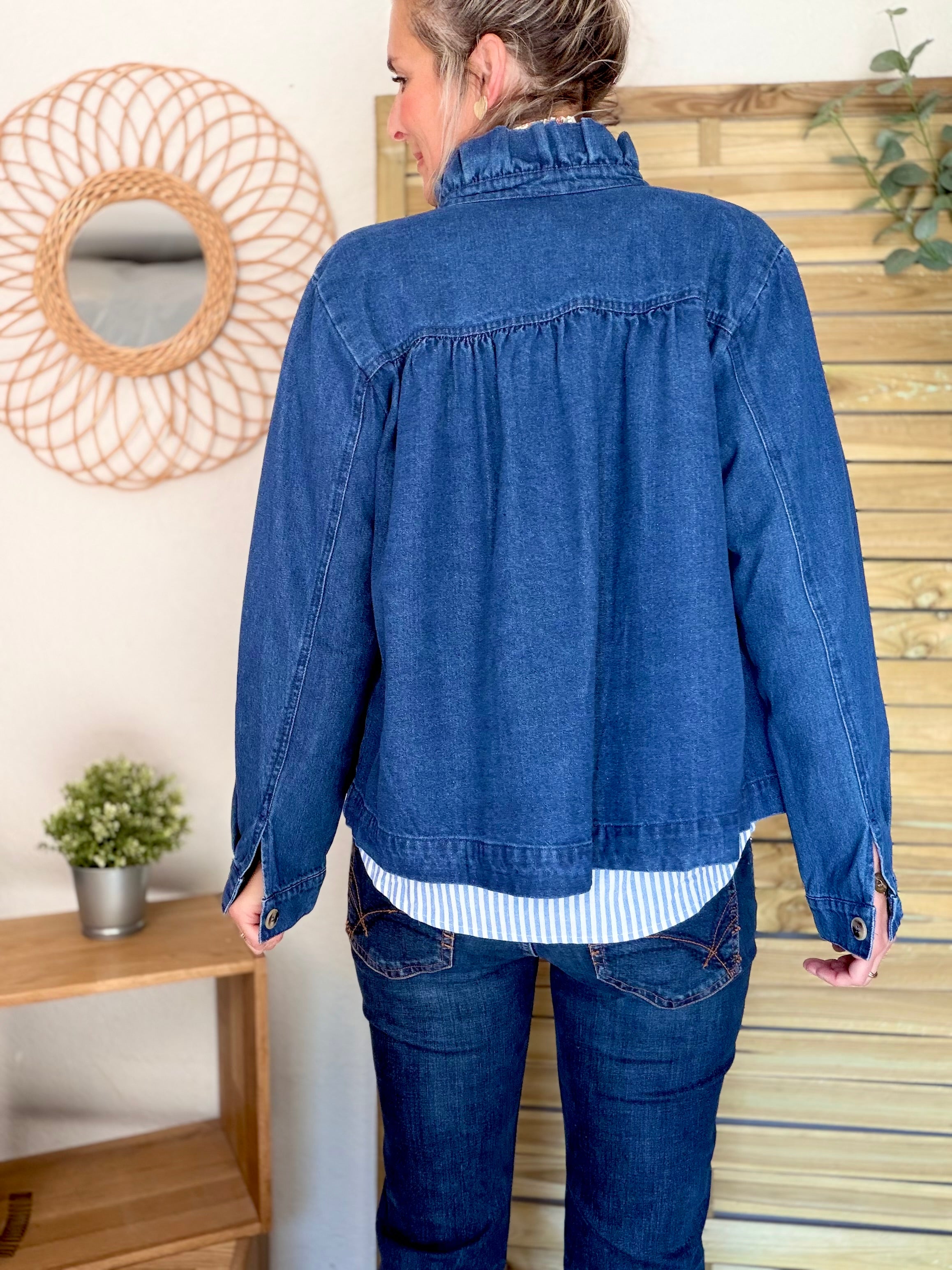 RETOUR EN STOCK MI JUIN - Veste courte légère en jean col volanté JUNON