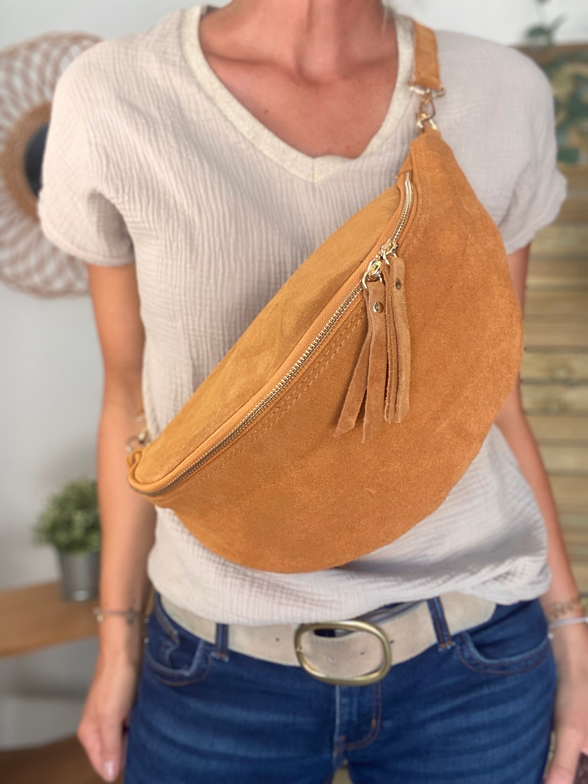 Sac banane XL en croite de cuir - JANE - Camel