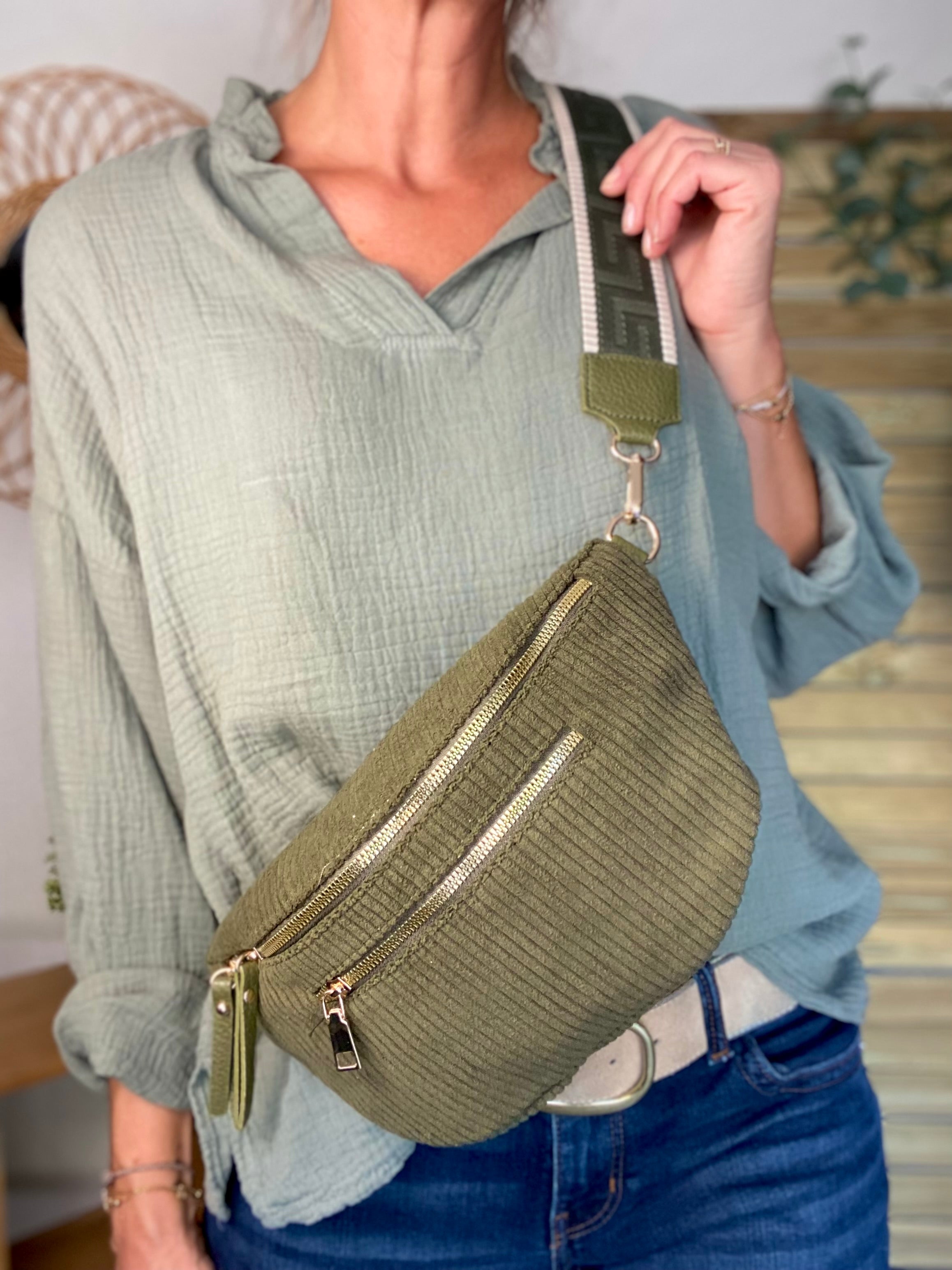 Sac banane L en velours côtelé 2 zips et sangle fantaisie - ASHLY - Kaki (côtelé large)