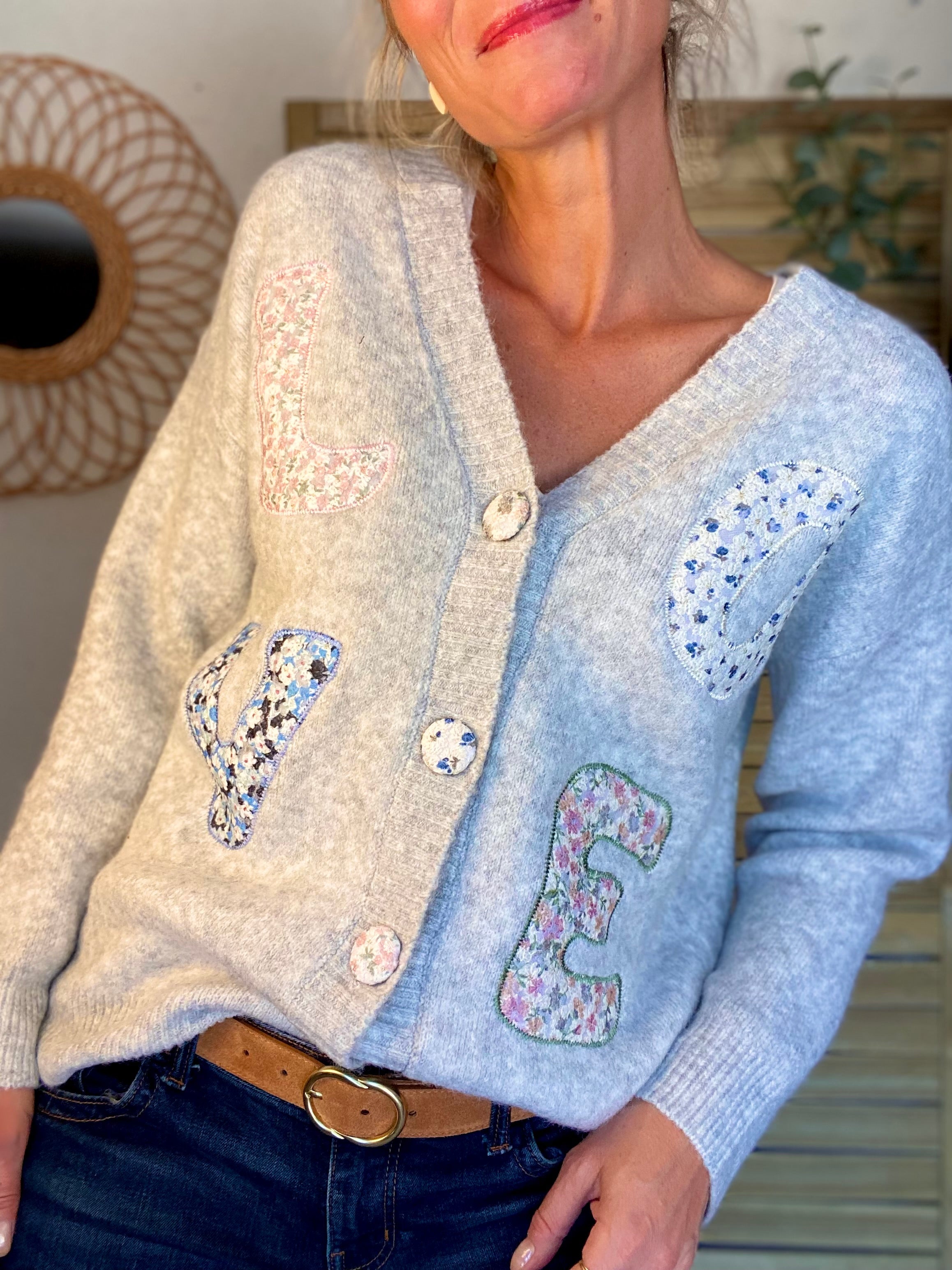 ⚡️ PÉPITES FRIDAY - Gilet LOVE avec empiècements fleuris AVERY