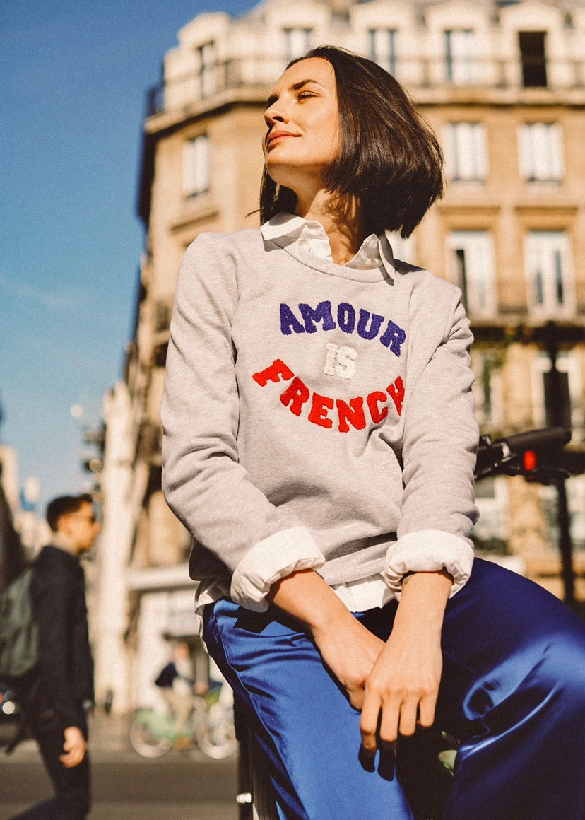 Sweat AMOUR IS FRENCH - OPHELIA - Gris / Tricolore 🇫🇷