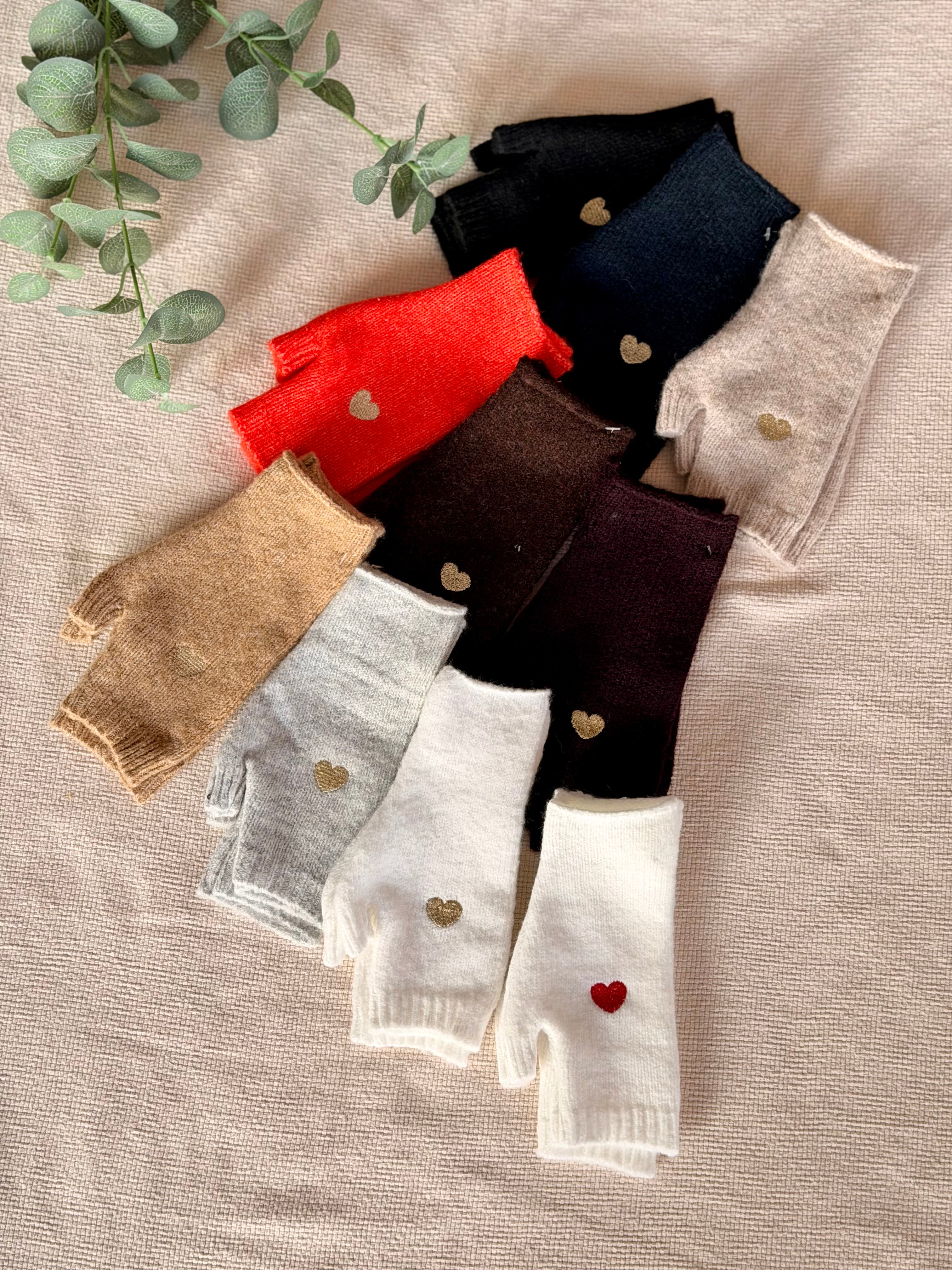 Mitaines CLARISSE avec coeur brodé 💛❤️