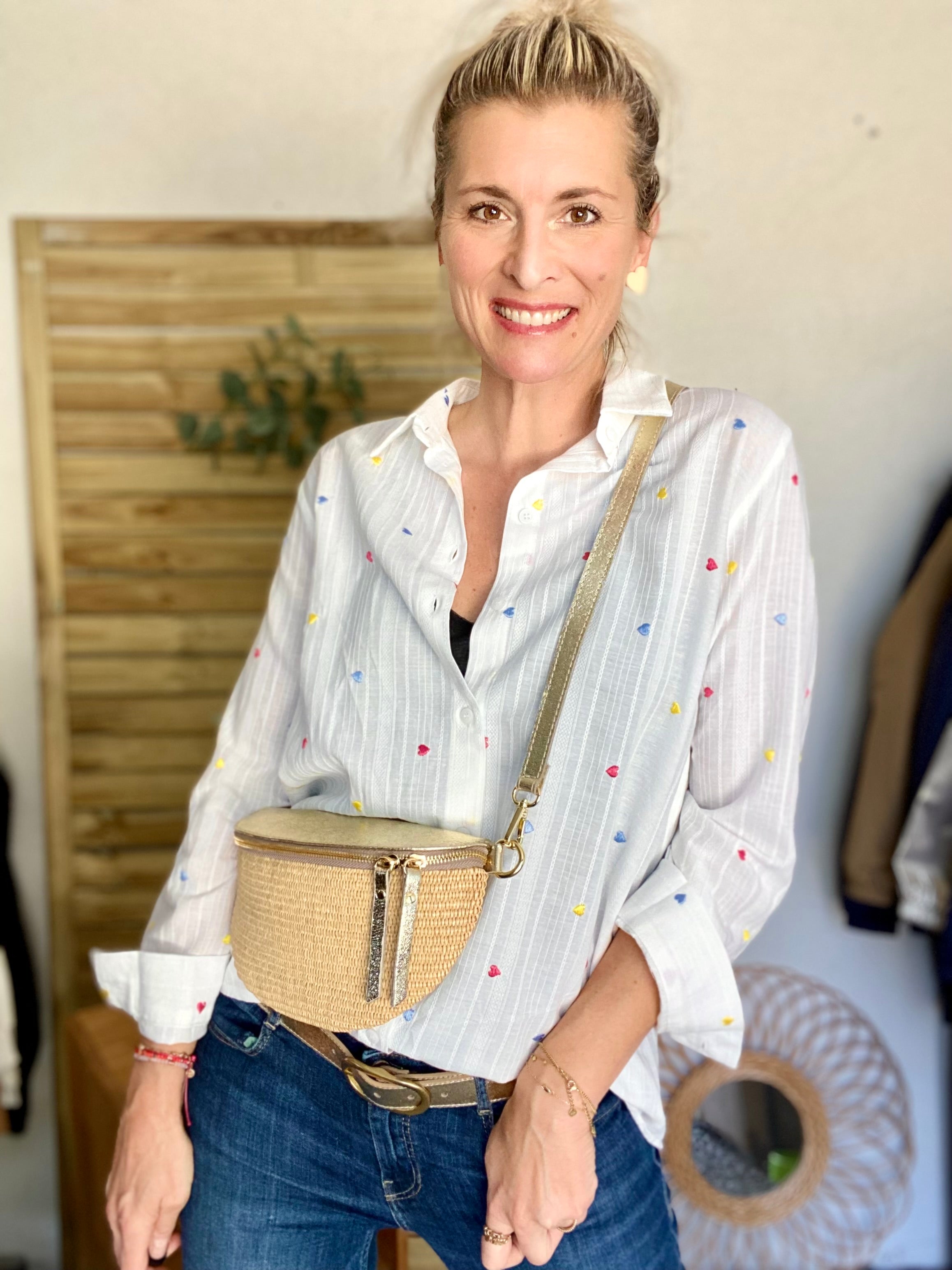 Chemise en coton avec cœurs brodés LÉA - FIN DE SÉRIE