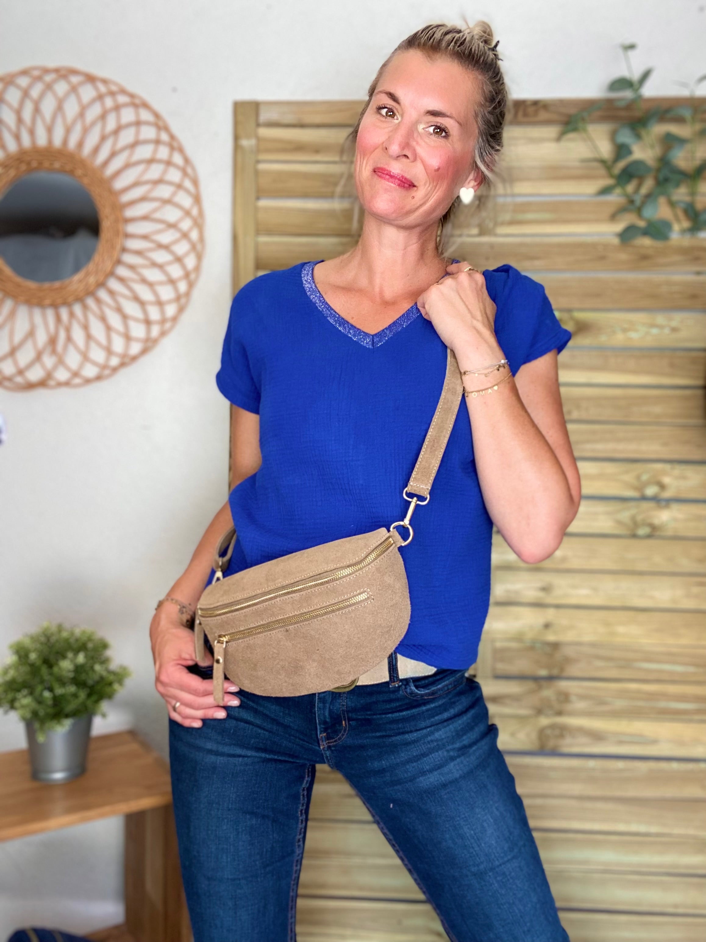 Sac banane en croûte de cuir + poche avant ALISON - Taupe