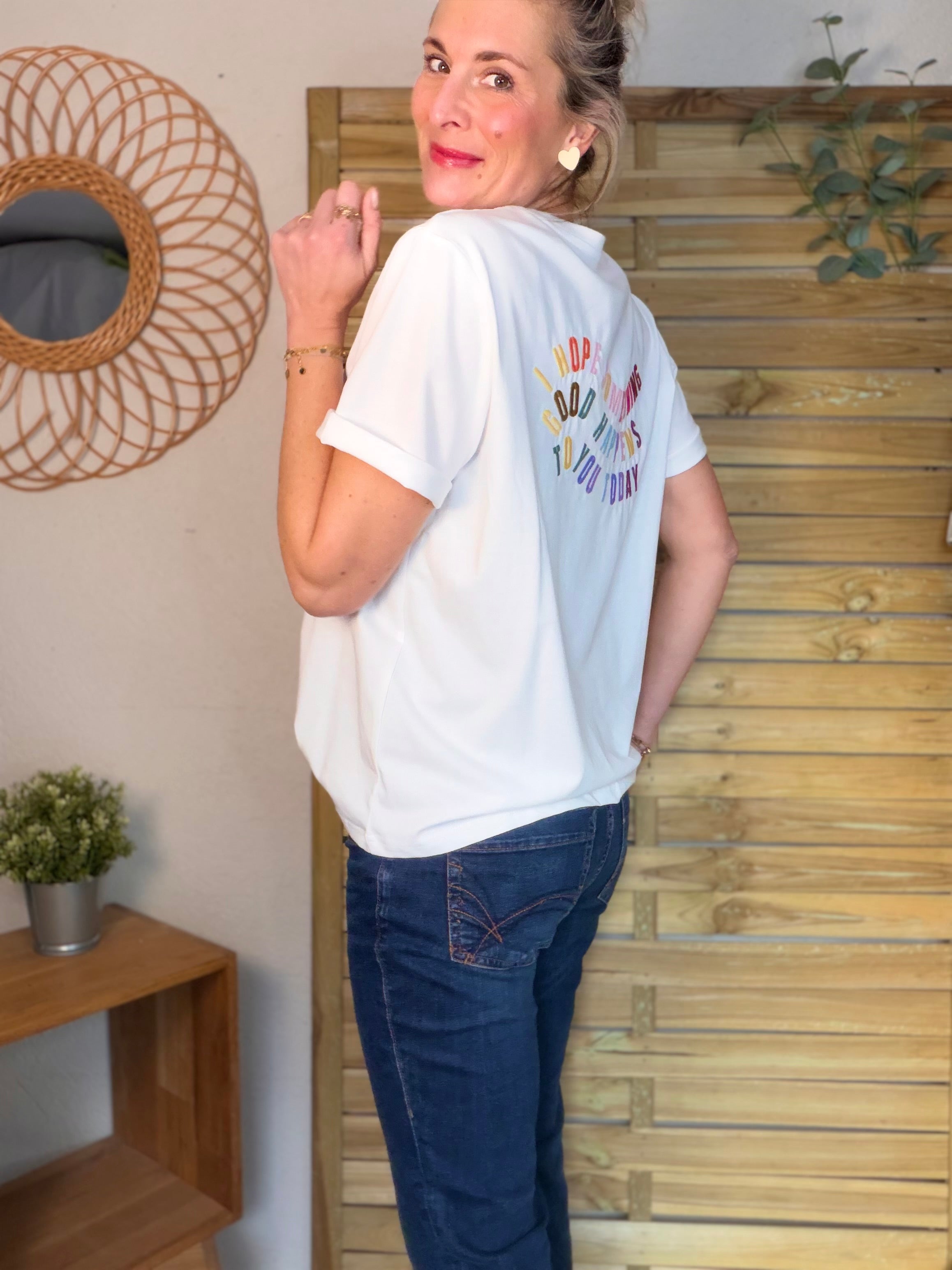 Tee shirt I HOPE SOMETHING GOOD HAPPENS TO YOU TODAY - MORAG