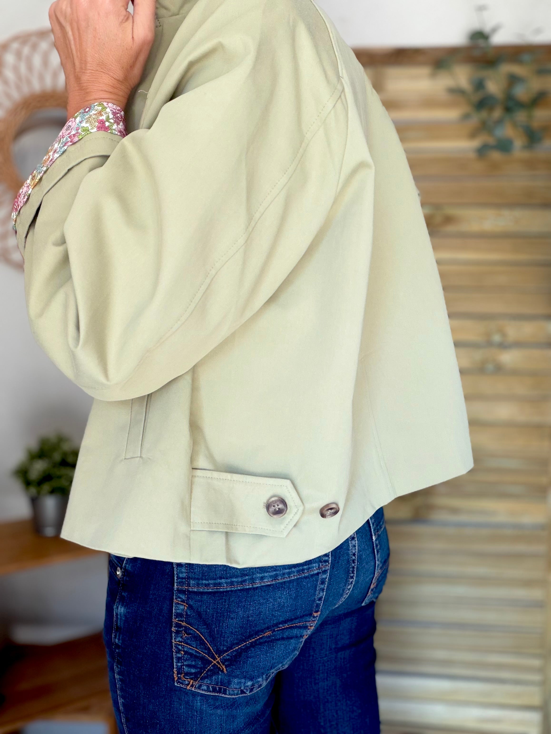 Veste Trench en coton Vert amande avec Liberty - MAHAUT - LILI et LALA
