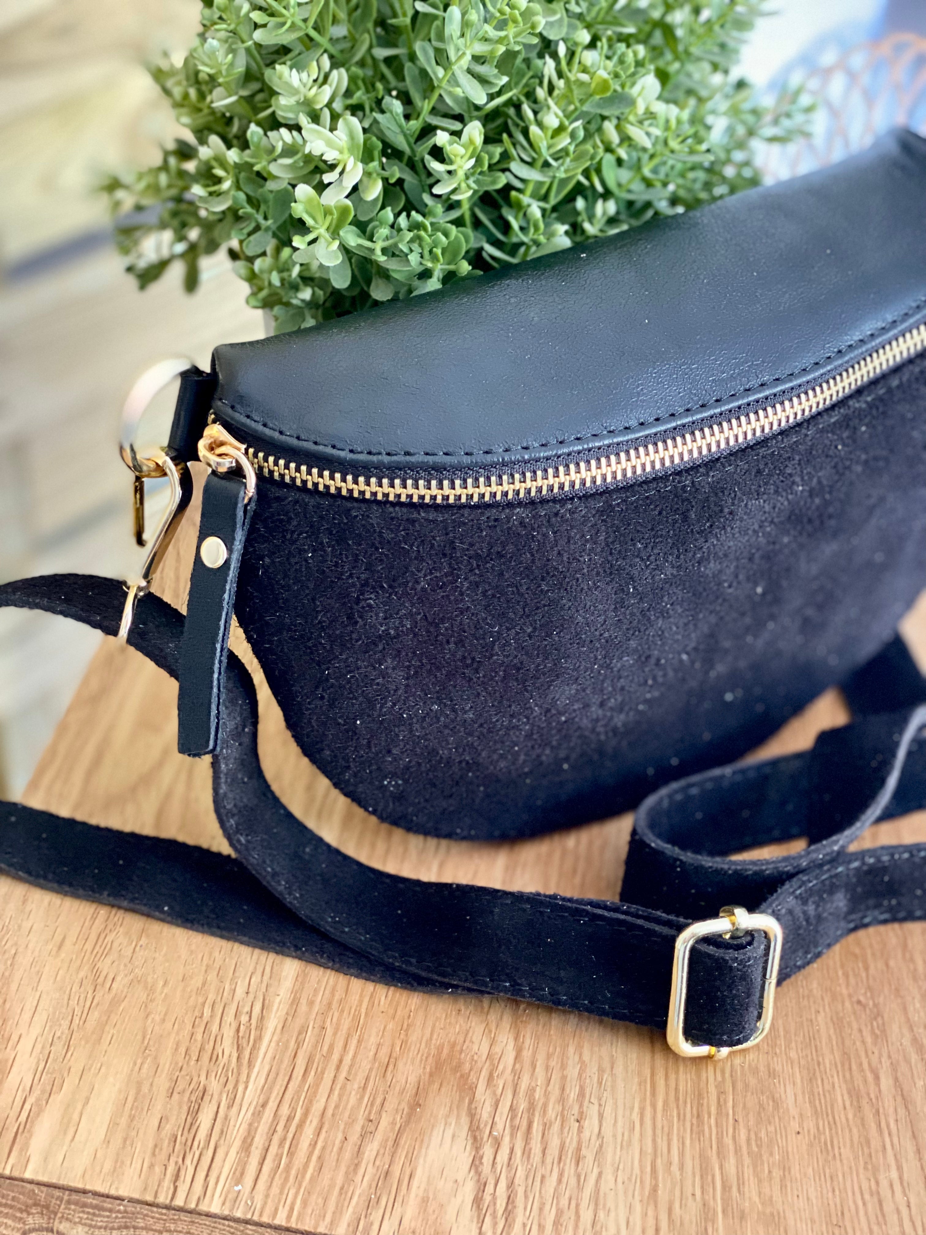Sac banane M bi-matière en cuir irisé et velours 24cm - POLLY- Noir