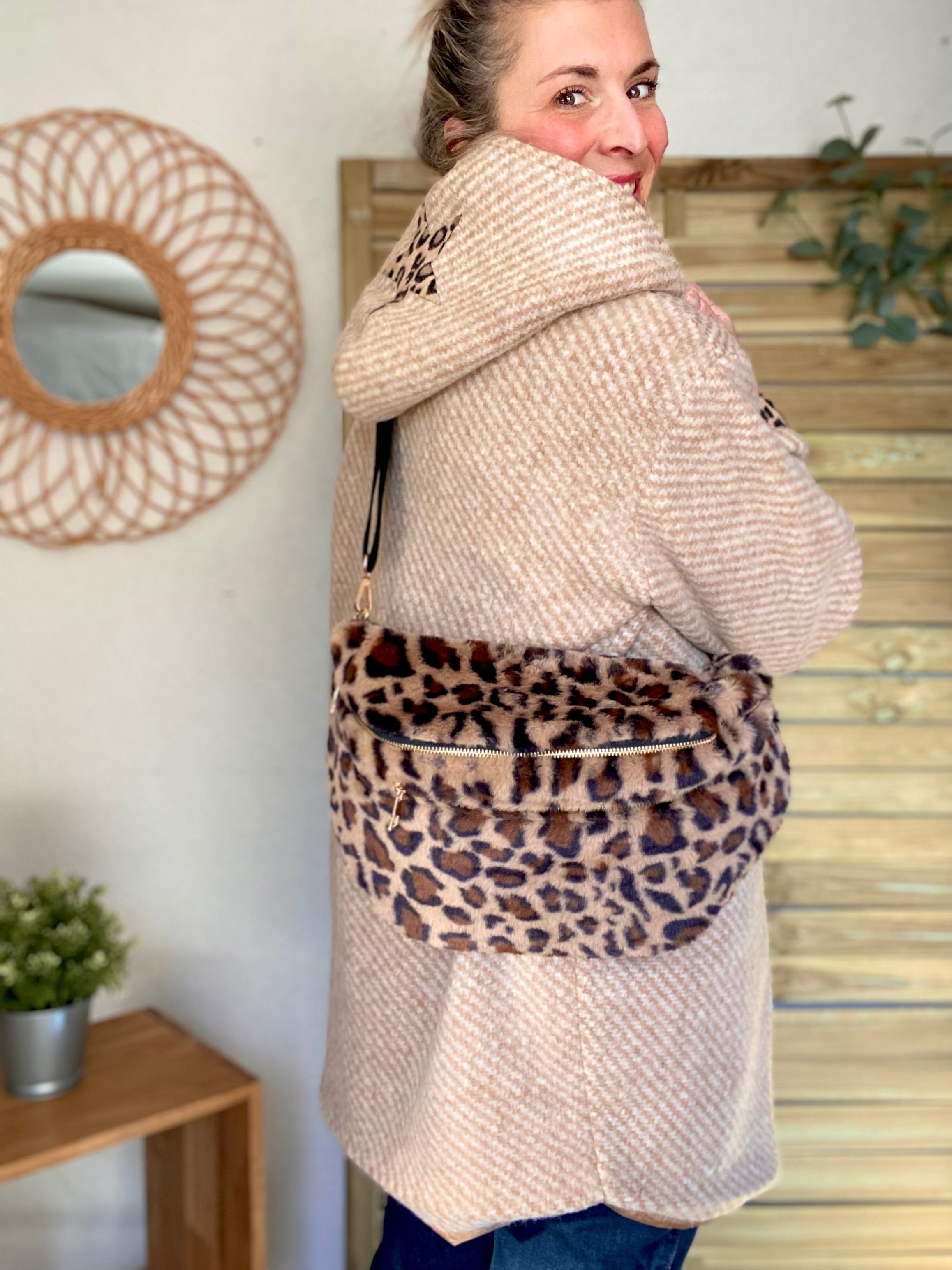 Sac banane XXL fourrure Ciao Boum CASSIE - Léo 🐆