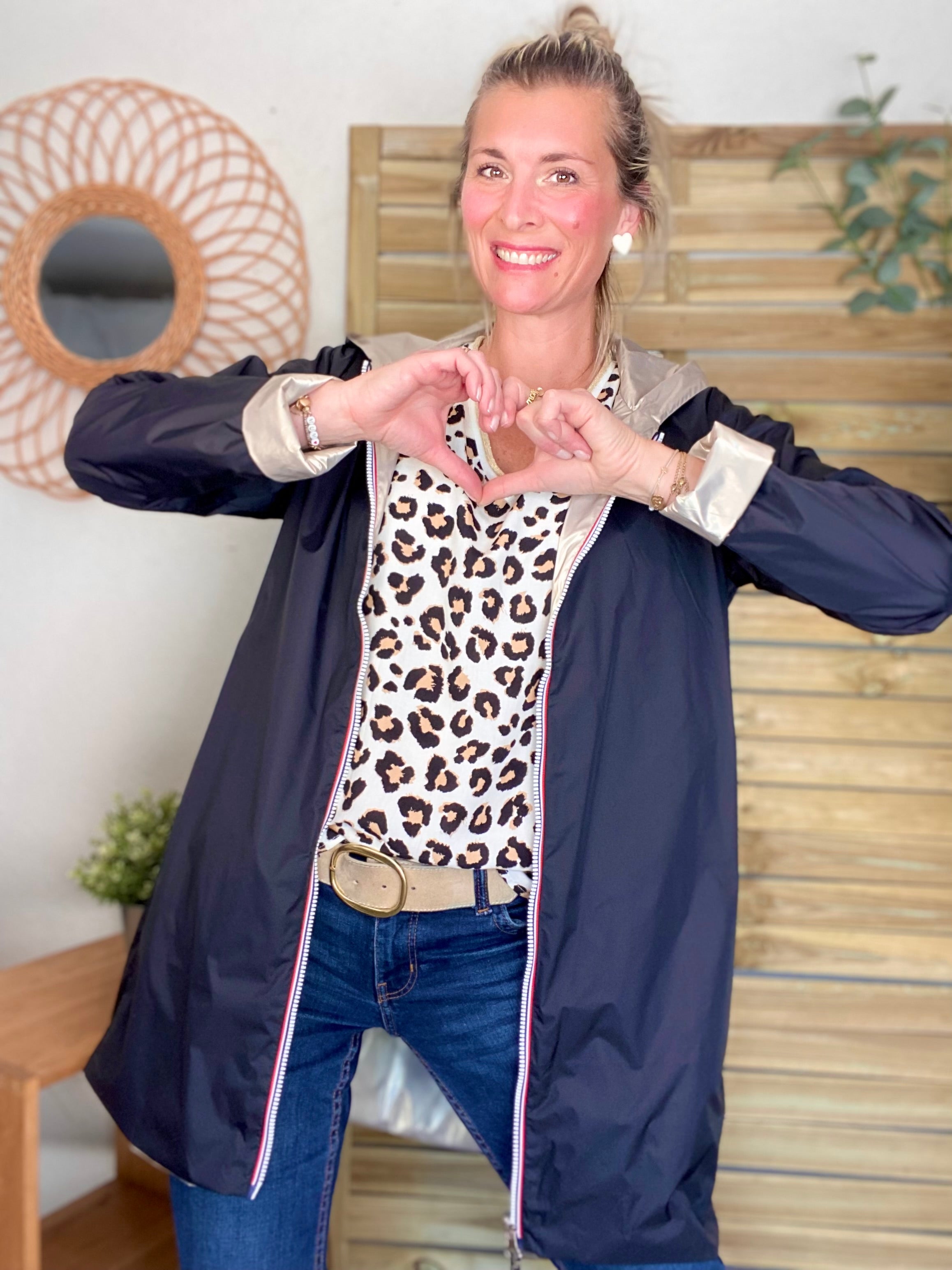 Top imprimé Léo col V avec lurex MISHA - Noir